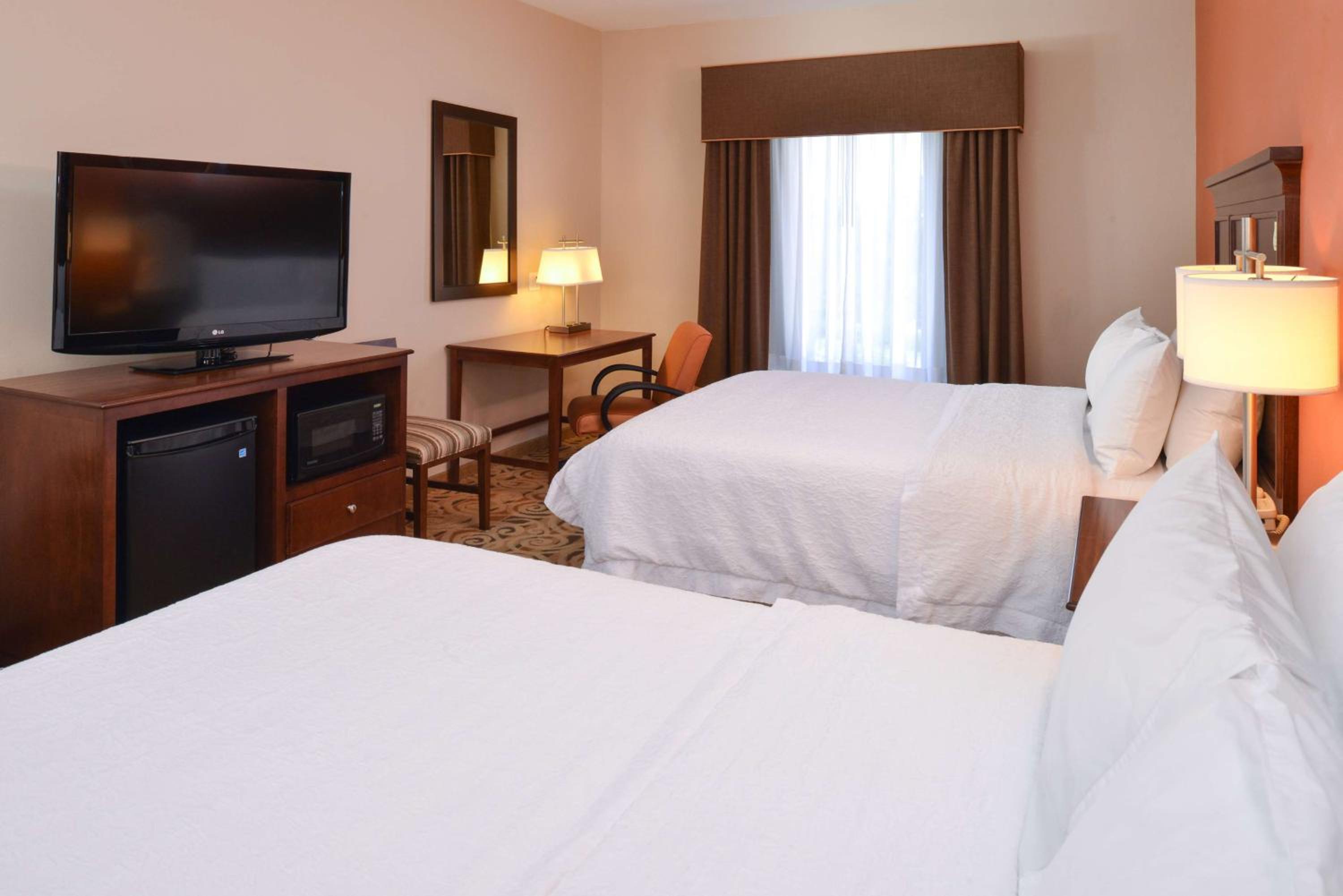 Room with Two Queen Beds - Non-Smoking