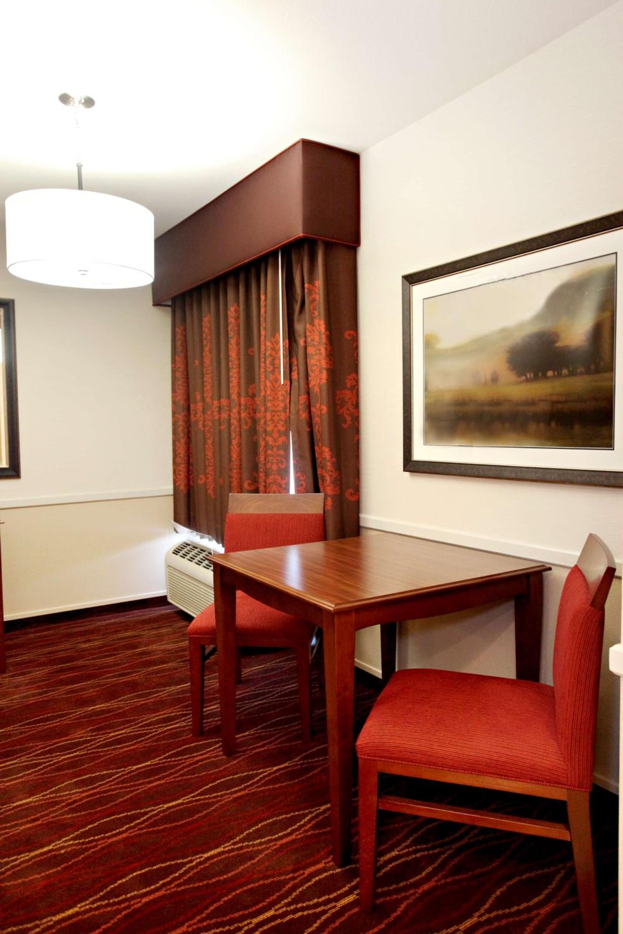 King Suite With Spa Bath - Photo 2