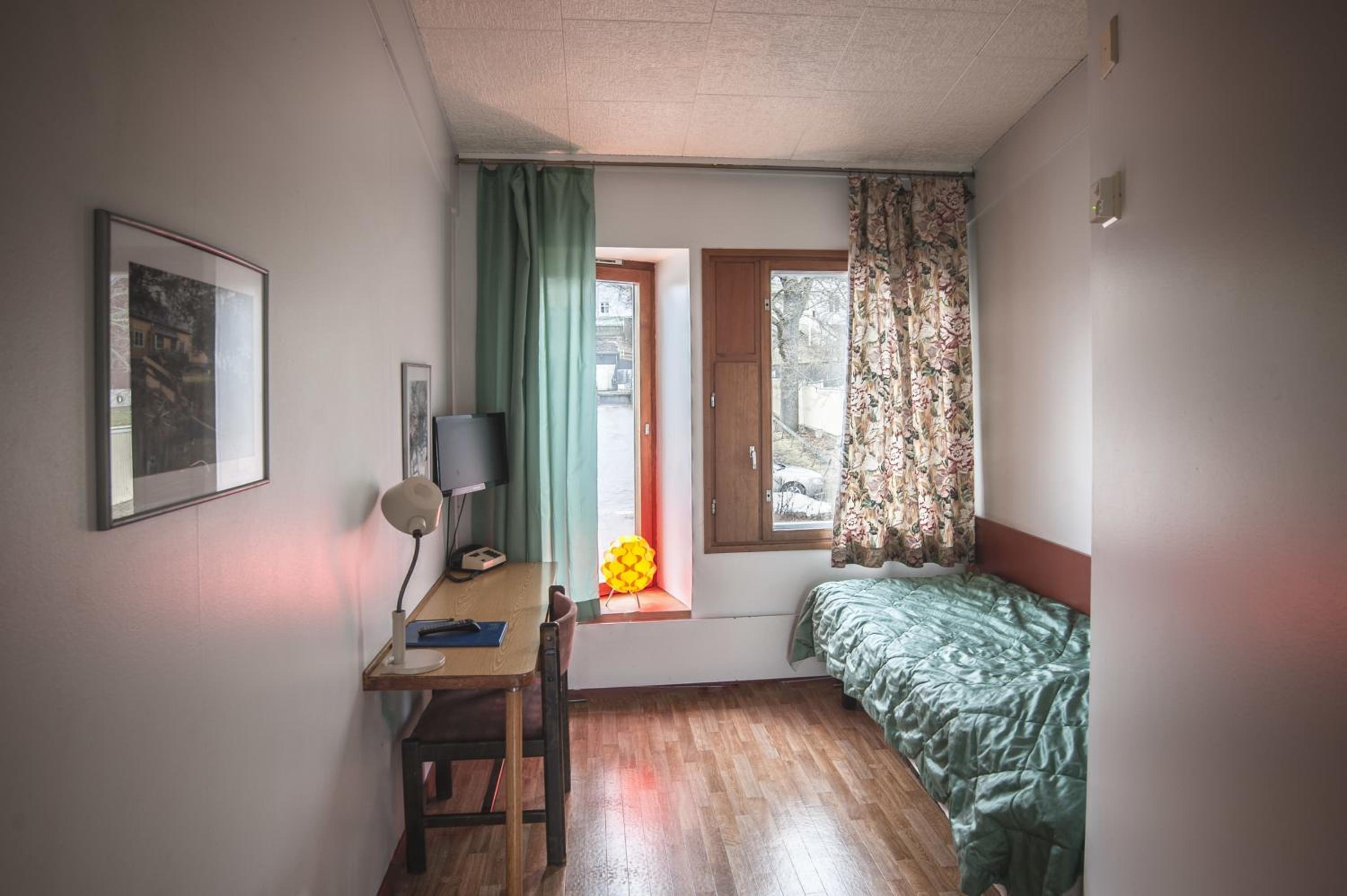 Small Single Room photo 2