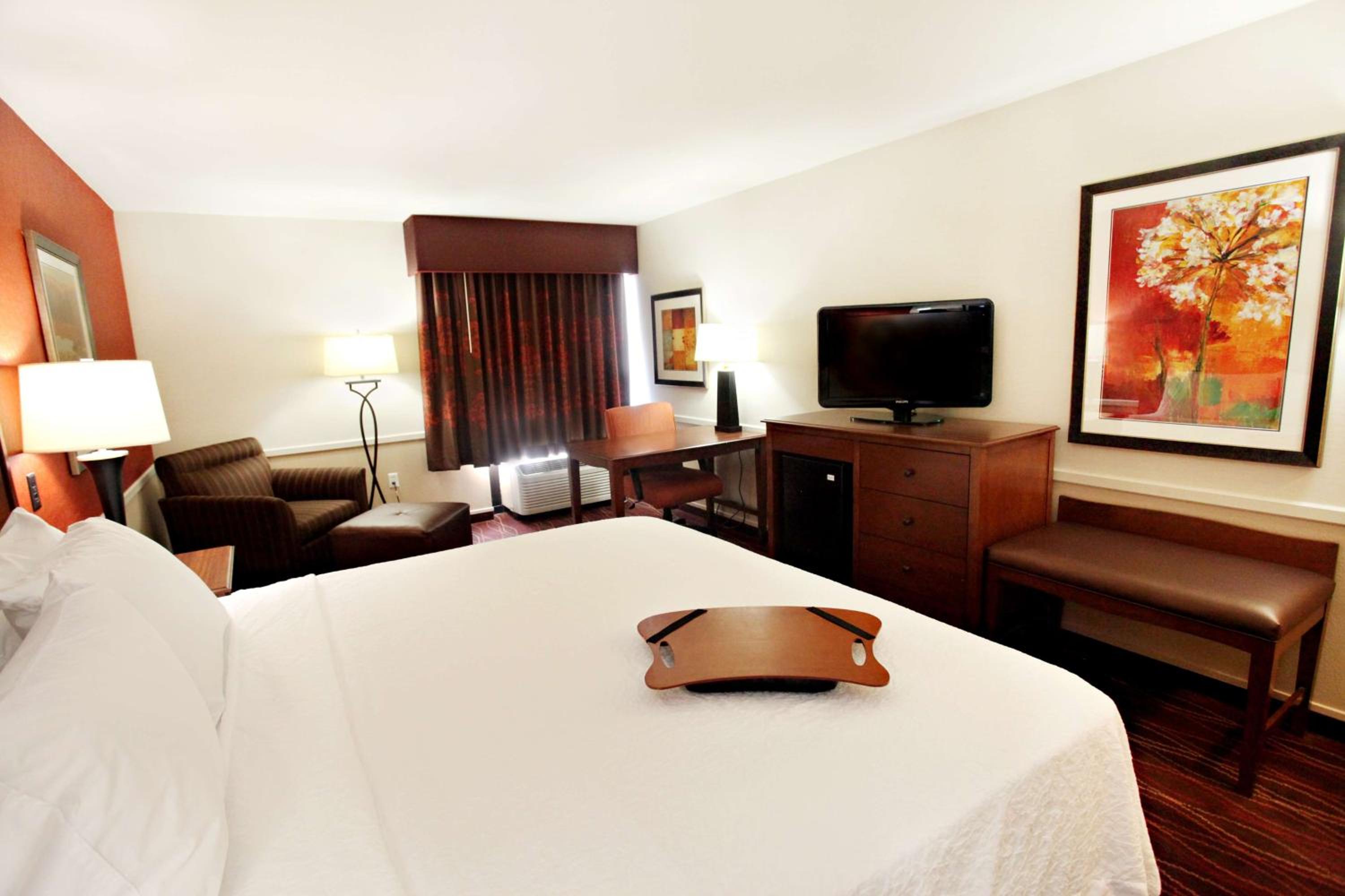 Standard King Room - Photo 3