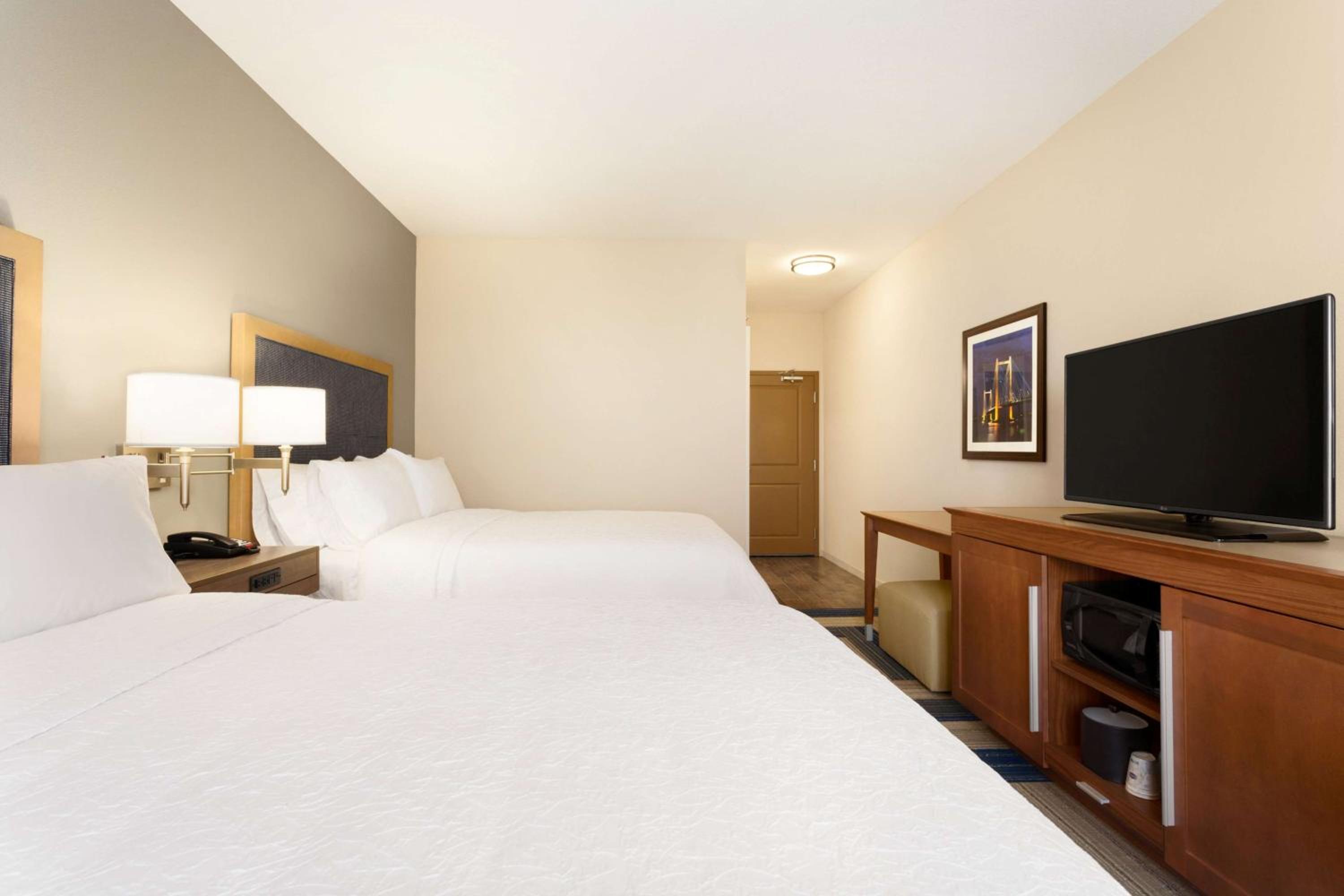 Queen Room with Two Queen Beds - Hearing Access/Non-Smoking