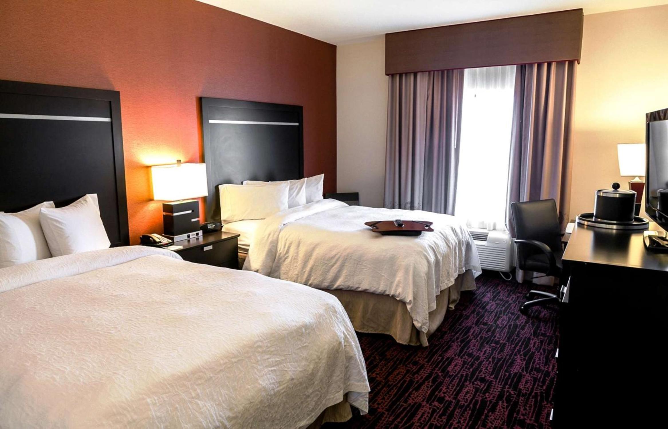 Room with Two Queen Beds - Non-Smoking - Photo 1