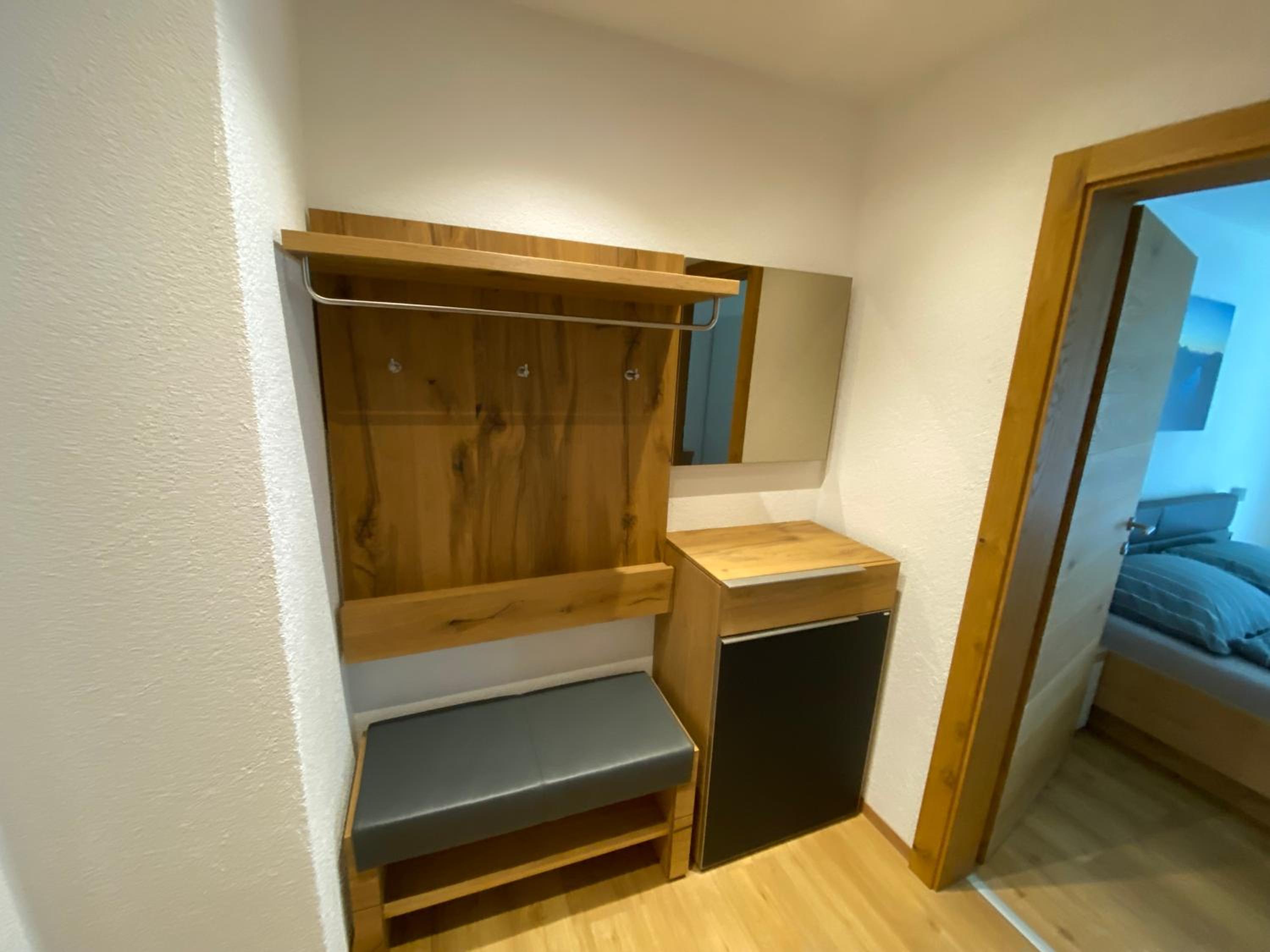 One-Bedroom Apartment photo 1