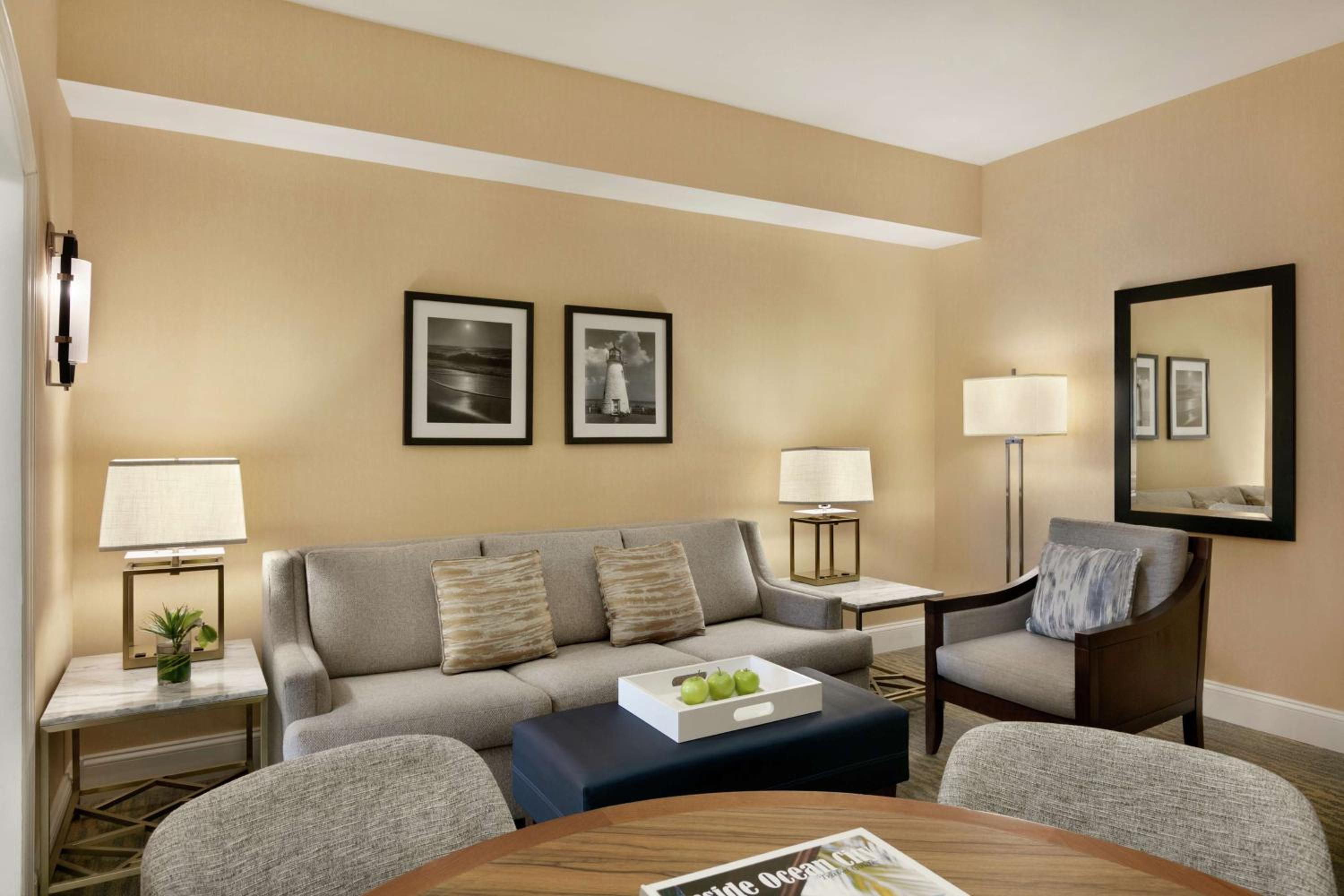 Queen Suite with Two Queen Beds - Oceanfront - Photo 1