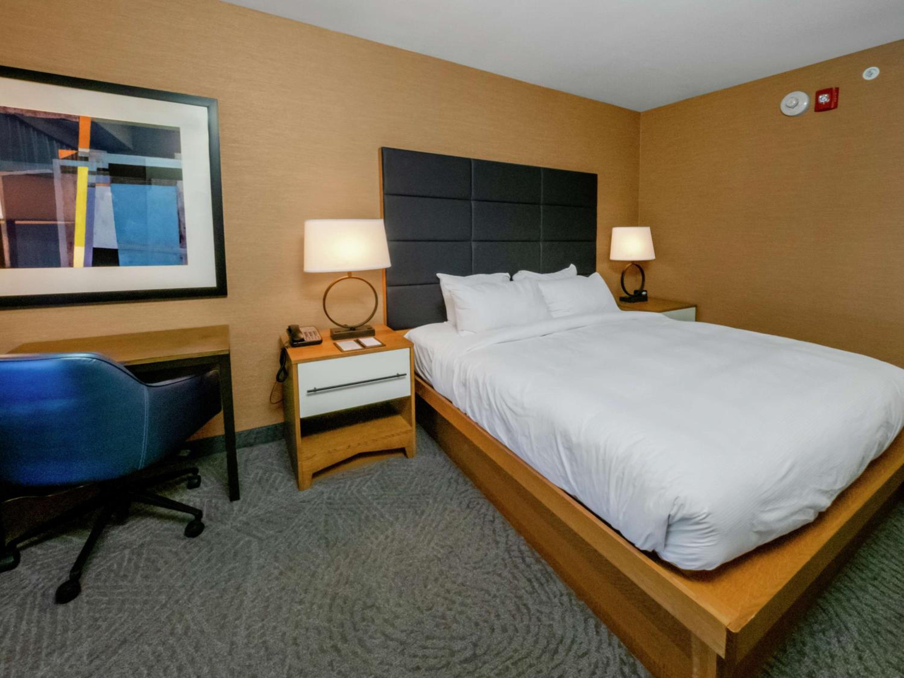 King Room - Hearing Accessible - Photo 2