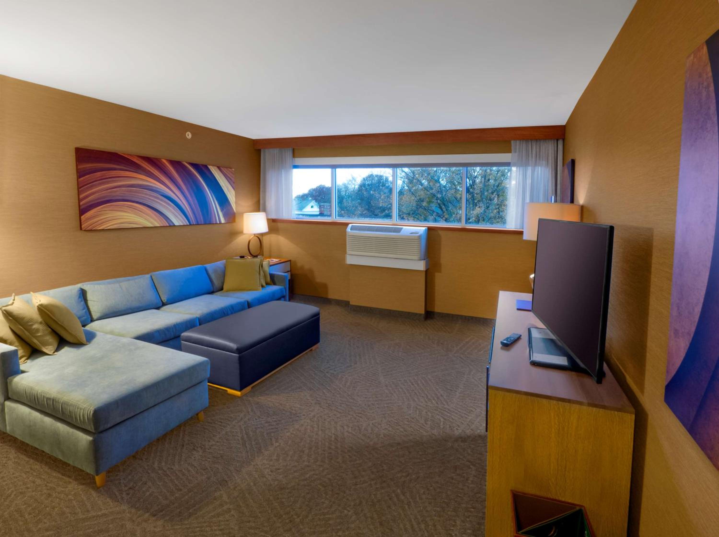King Suite - Photo 2