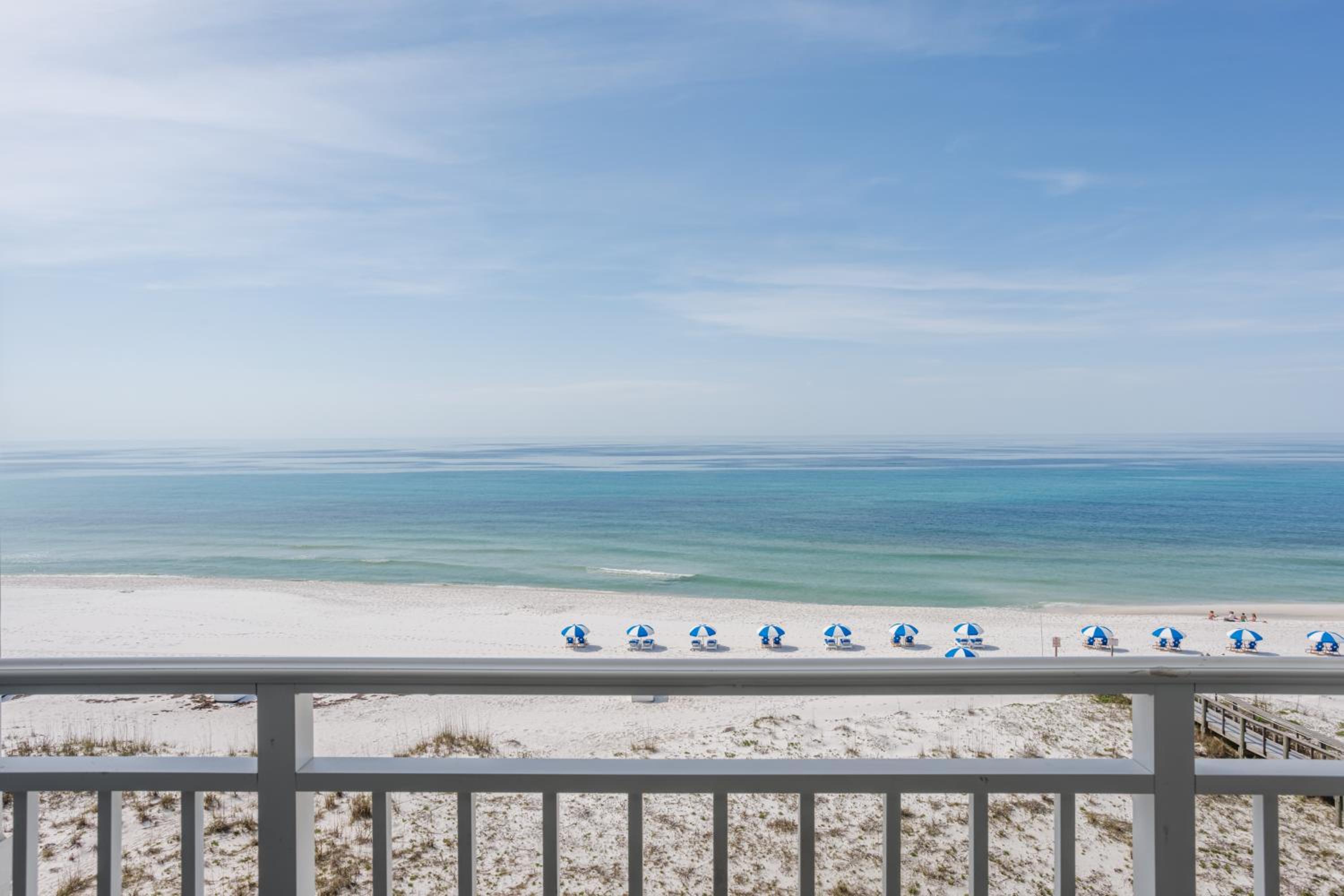 King Gulf Front with Balcony - Photo 4