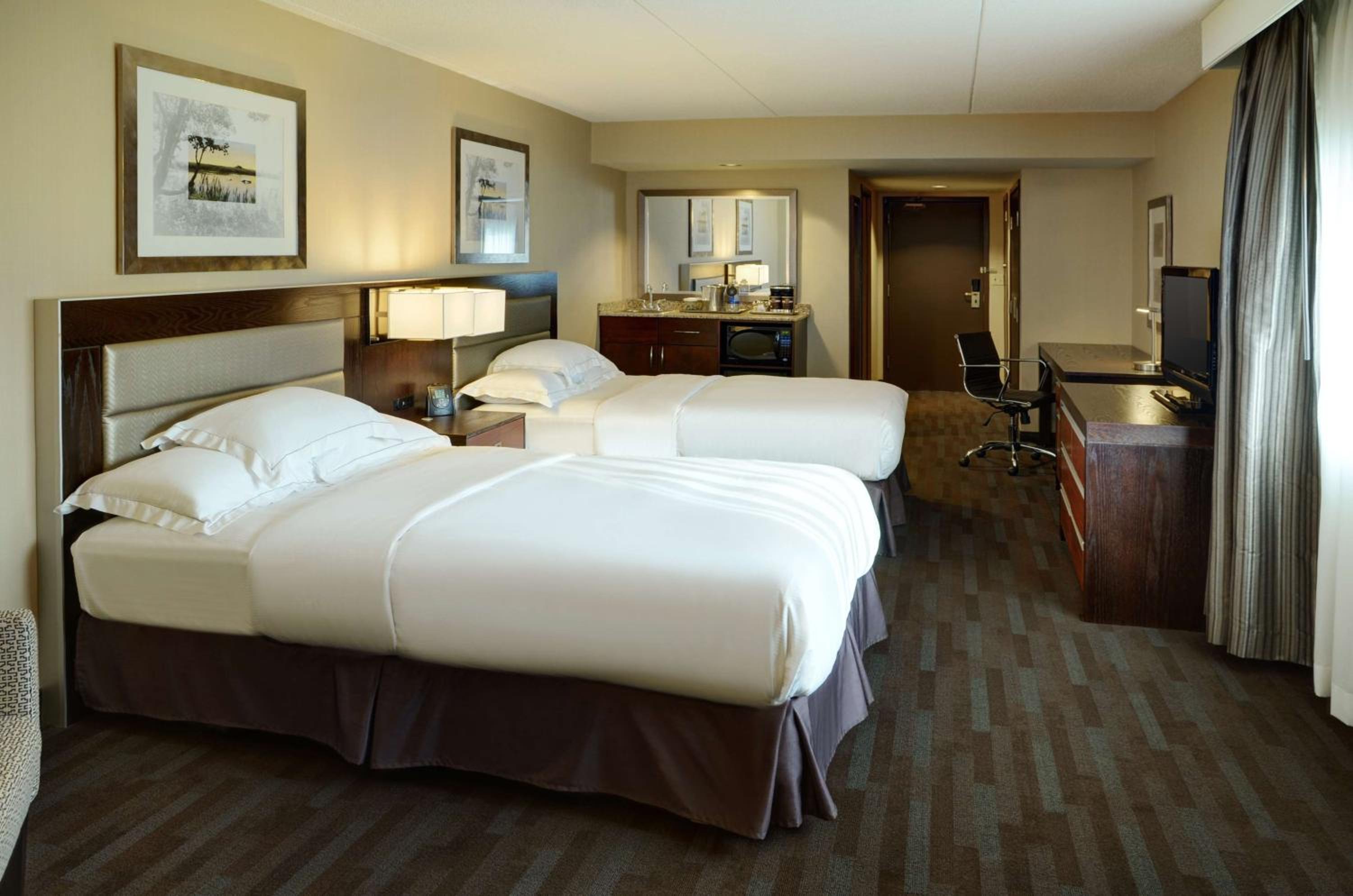 Double Room with Two Double Beds - Pool Side