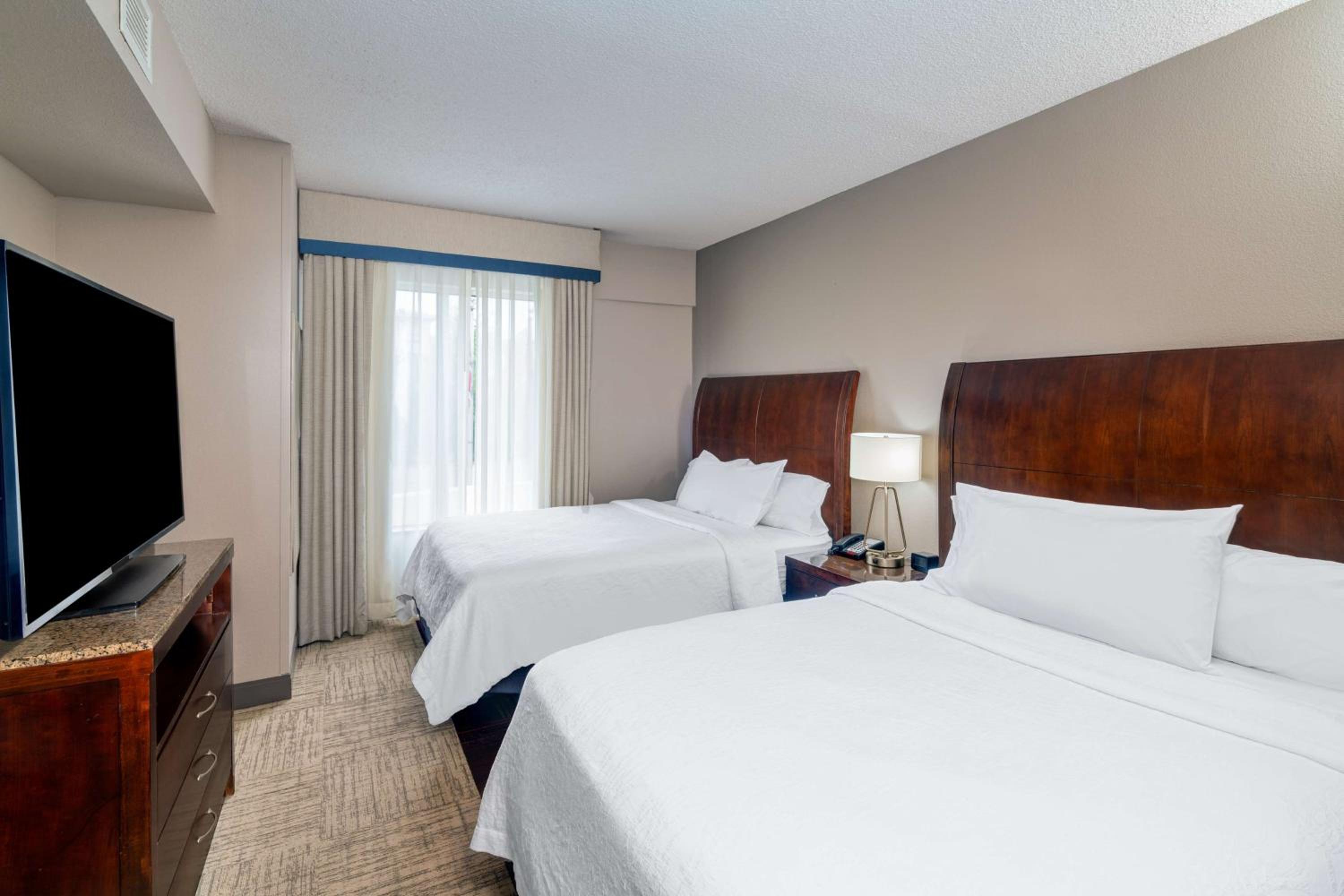 One-Bedroom Queen Suite with Two Queen Beds - Photo 1