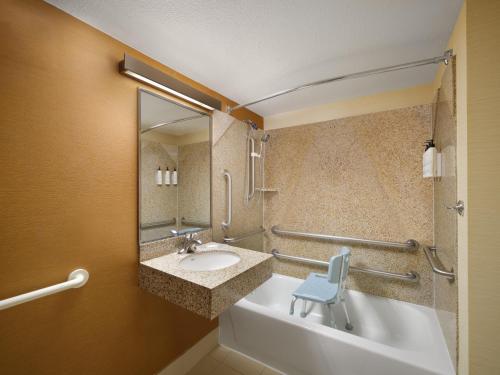 Fairfield Inn & Suites Denver Cherry Creek, Photo 4