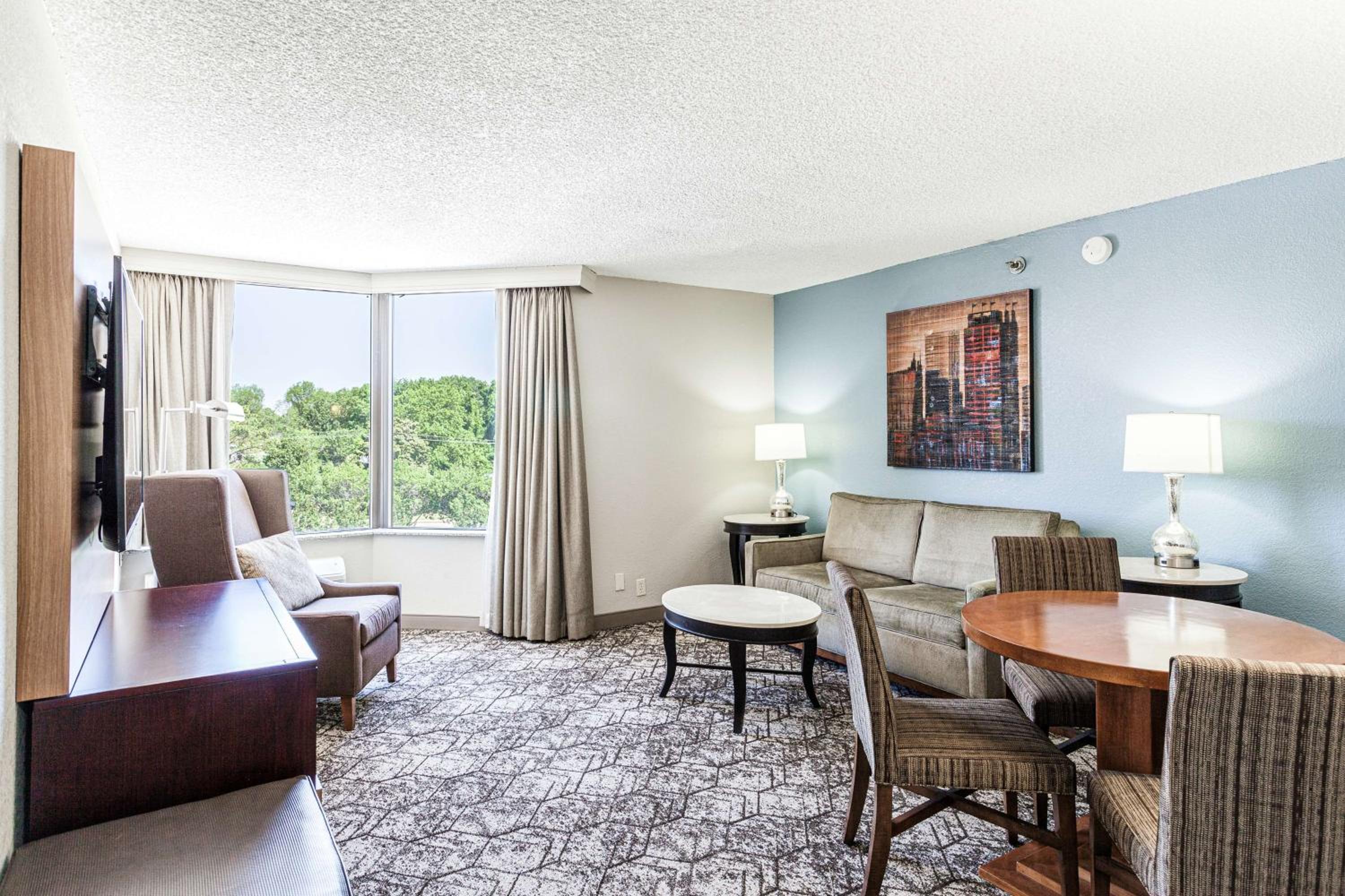King Suite - Photo 8