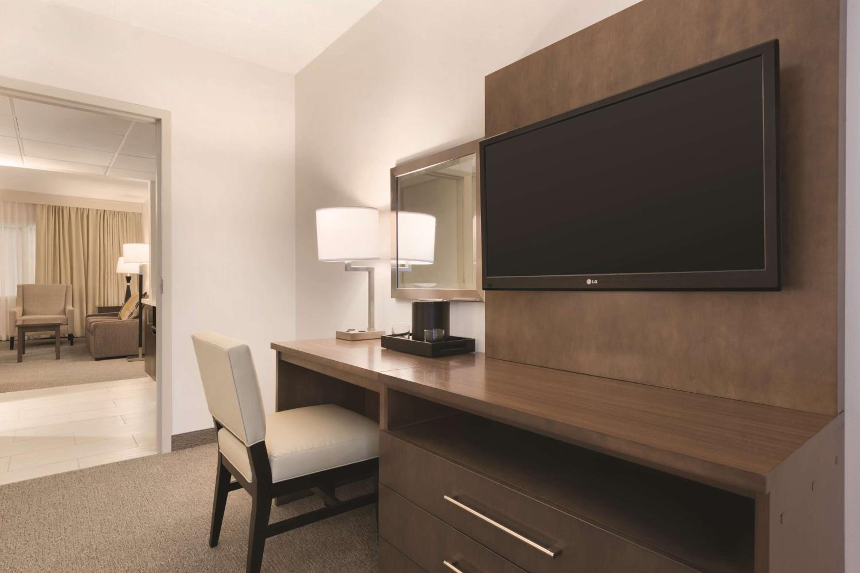 One-Bedroom King Suite with Roll-In Shower - Mobility Access/Non-Smoking at Embassy Suites by Hilton Milwaukee Brookfield in Brookfield