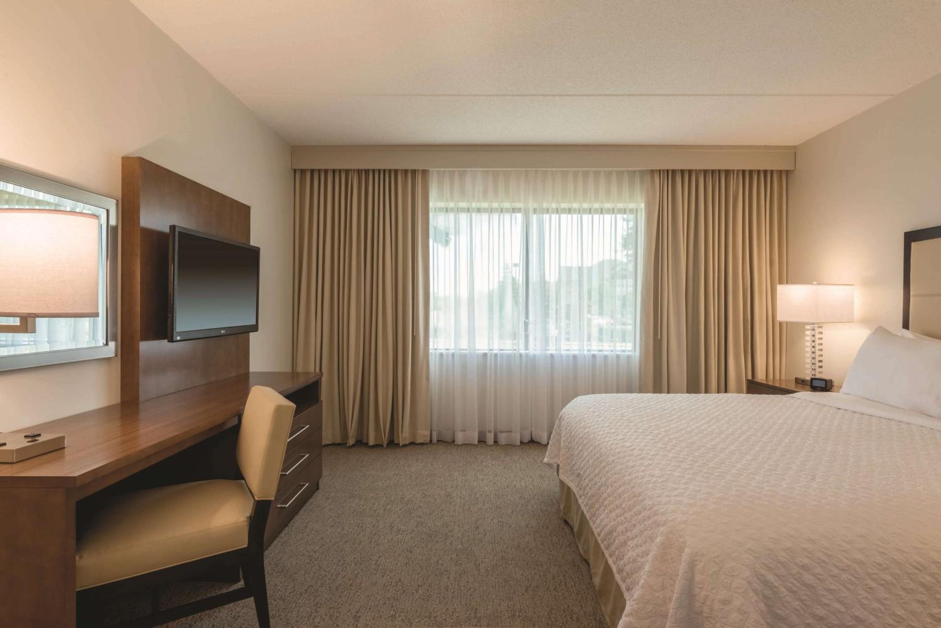 King Suite - High Floor - Photo 1