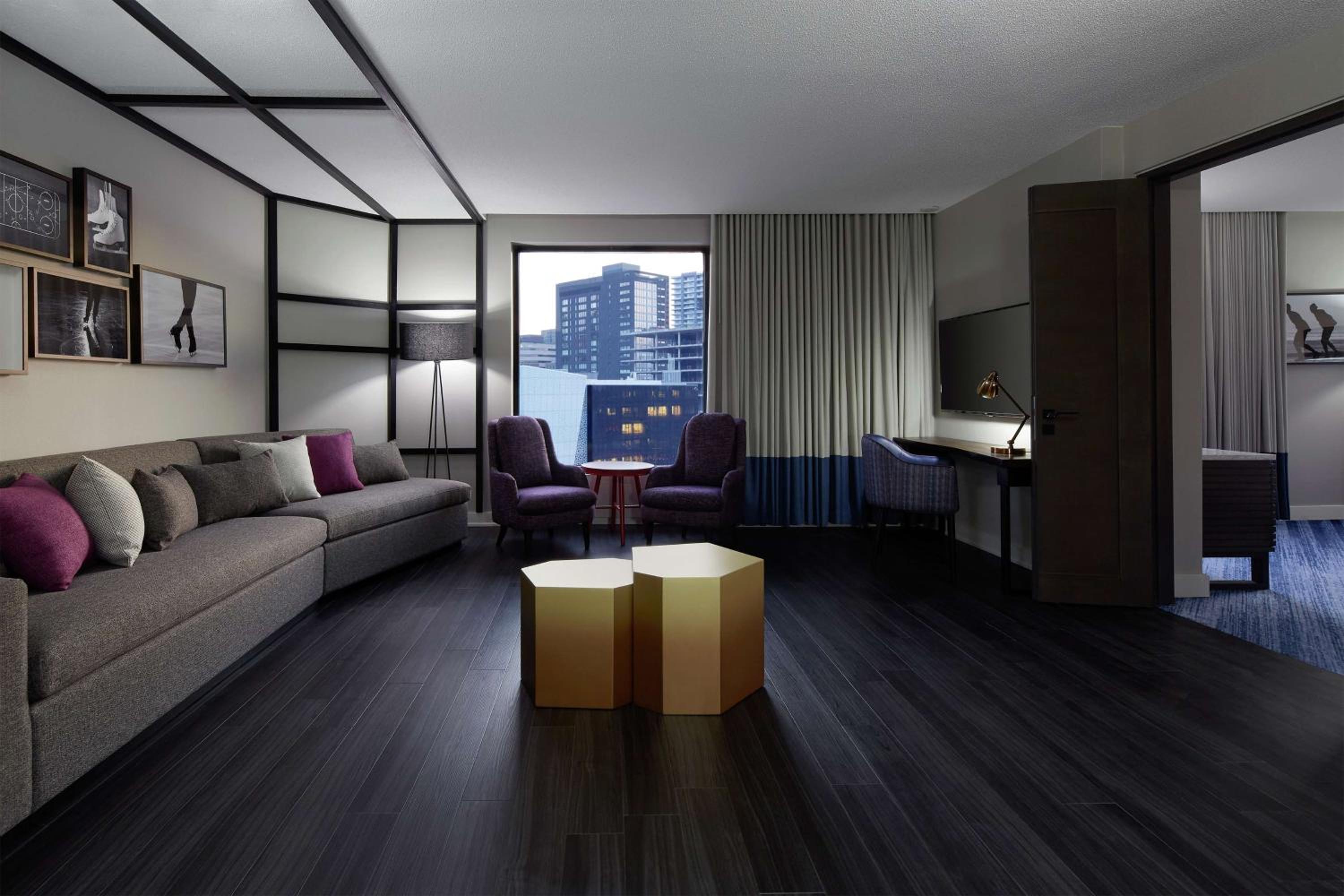 King Suite - Photo 2