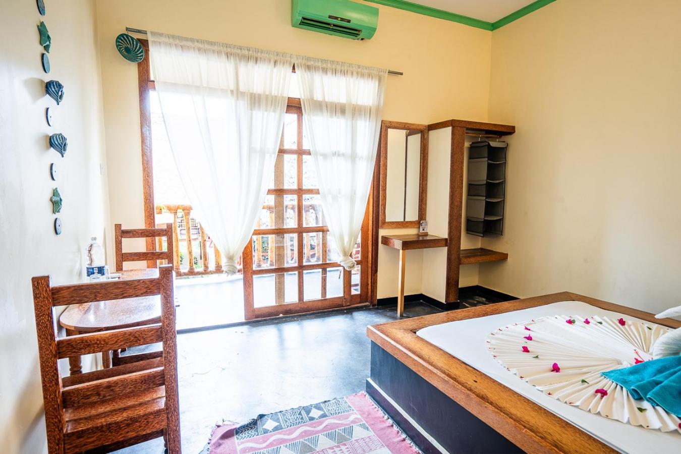 Double Room with Balcony and Sea View