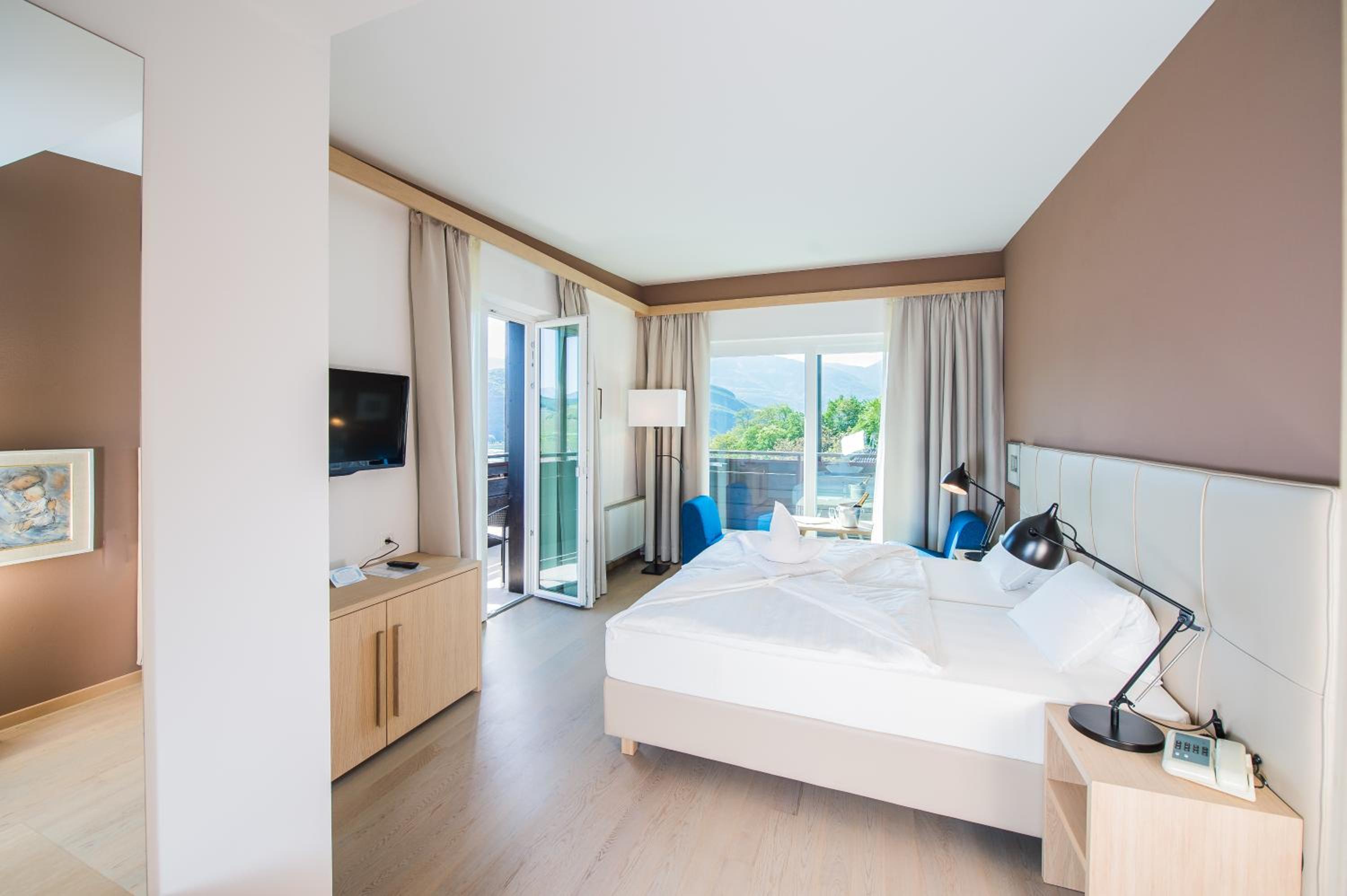 Double Room with Lake View