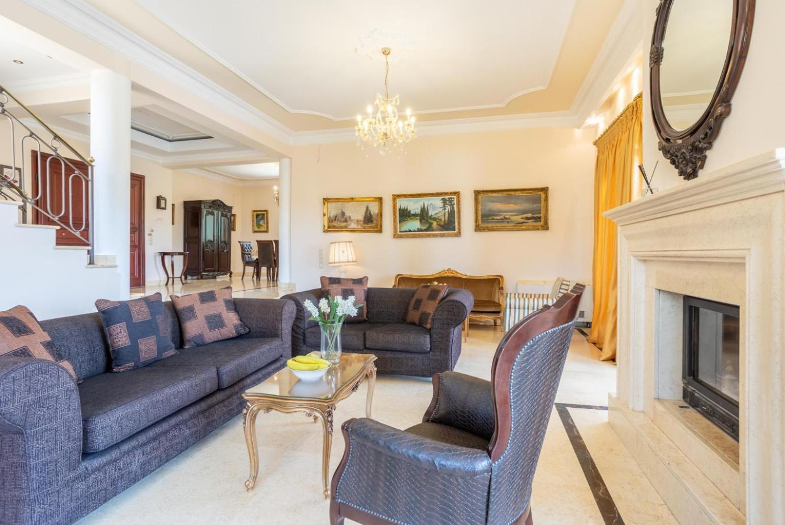 Villa photo 3