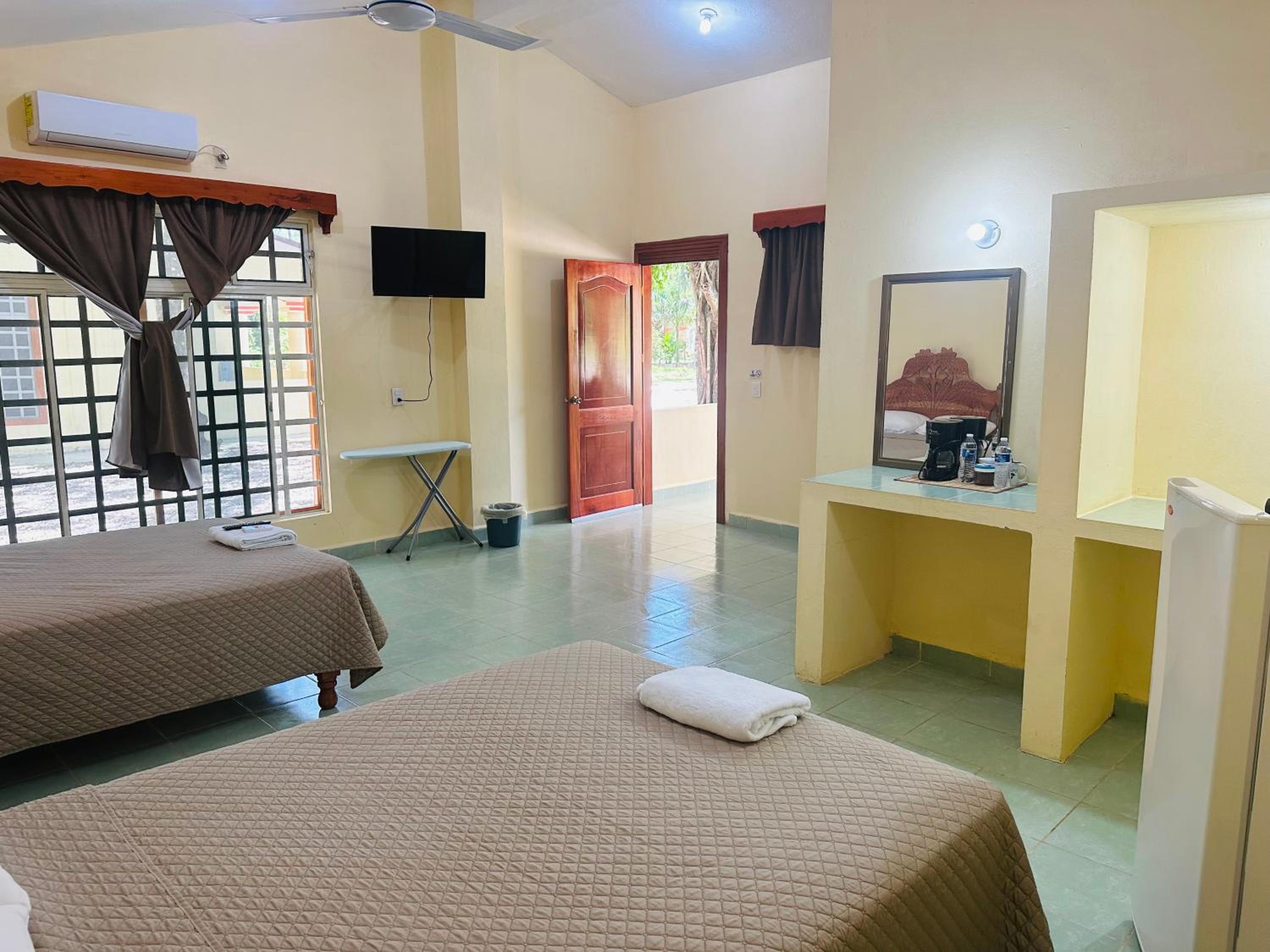 Double Room with Two Double Beds photo 1