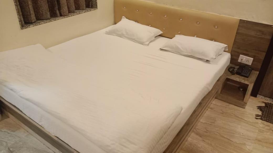 Standard Double Room With Fan photo 1