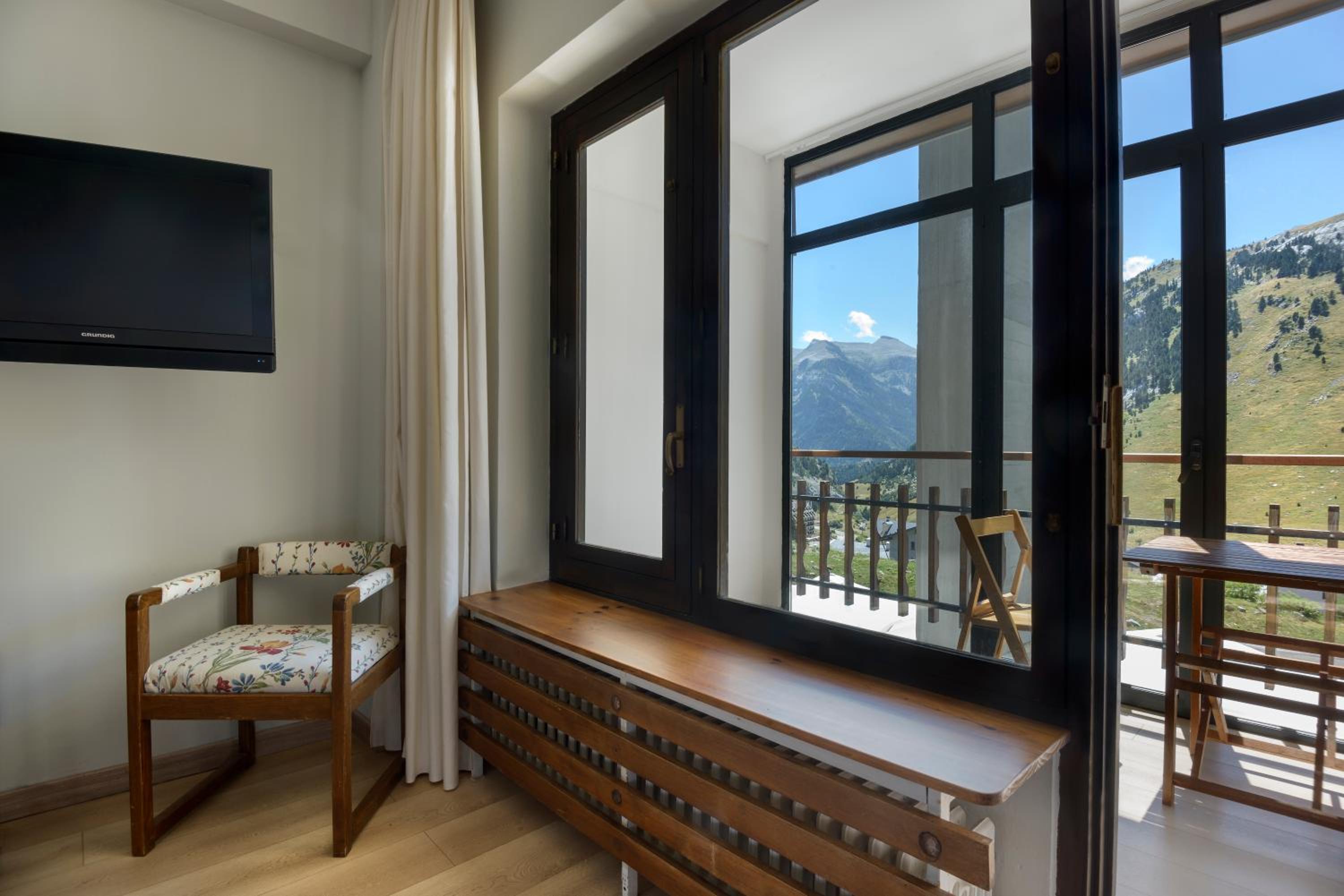 Superior Double Room with Mountain View photo 2