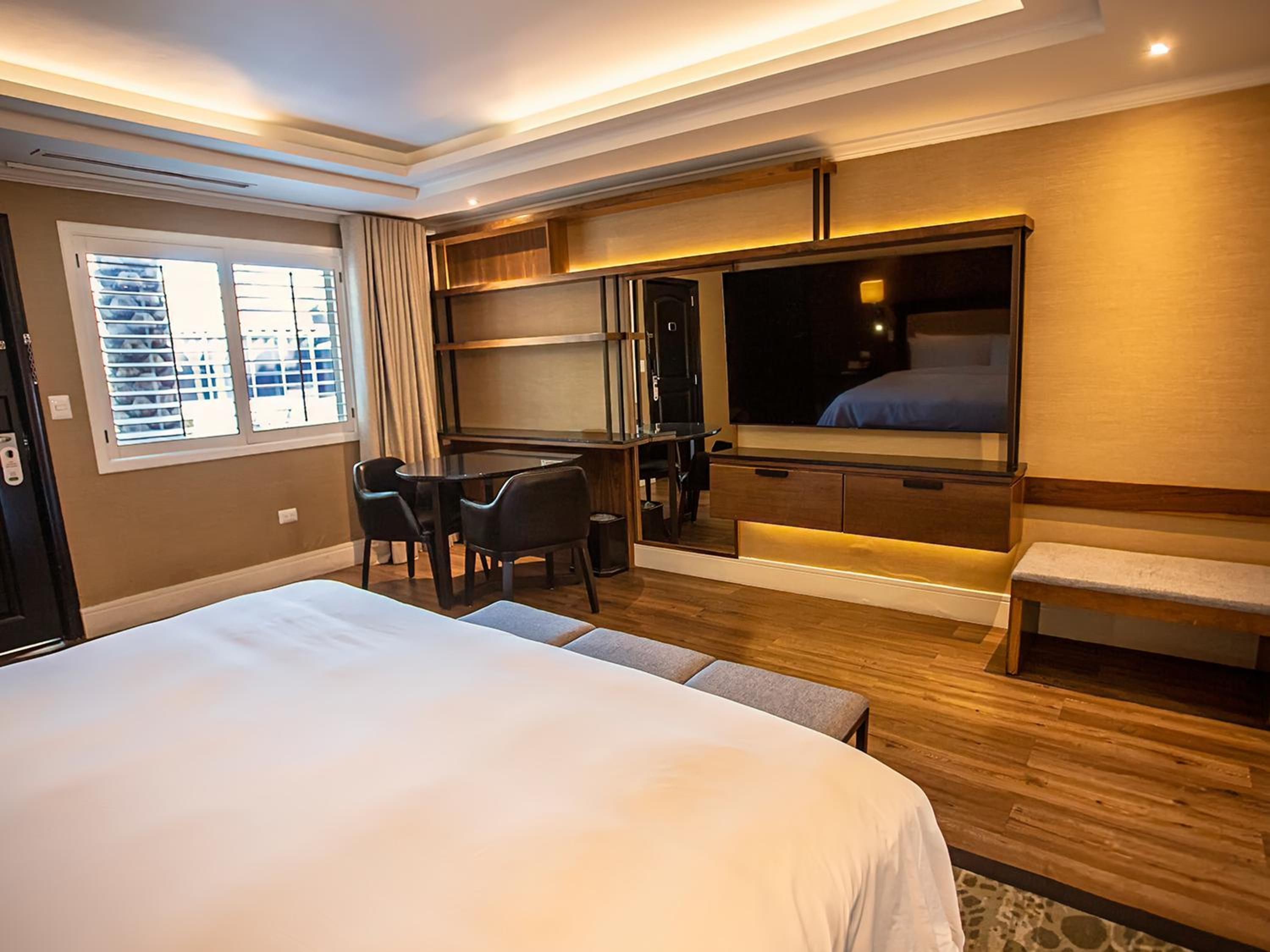 Lucerna Select King Room photo 2