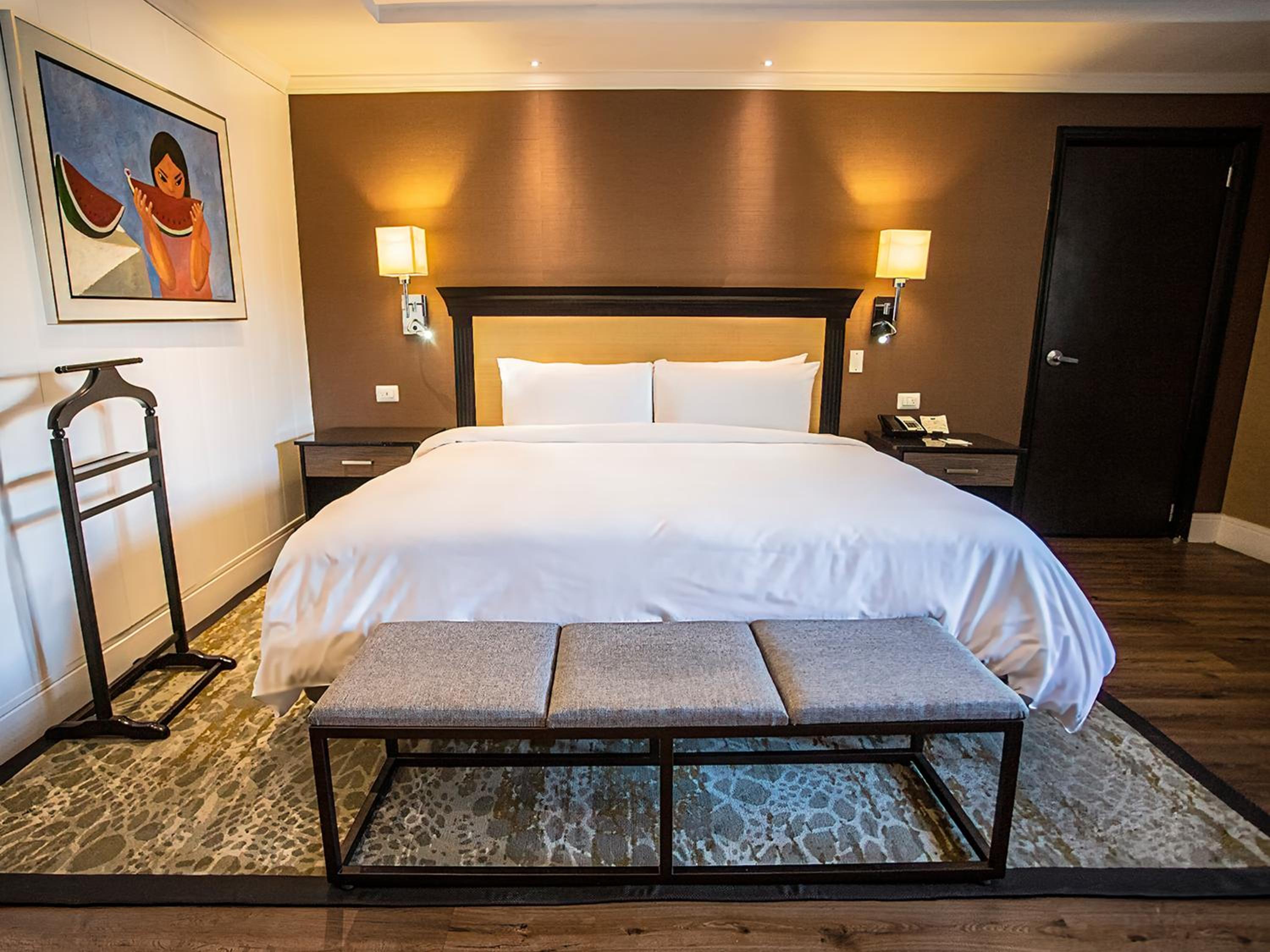 Lucerna Select King Room photo 3