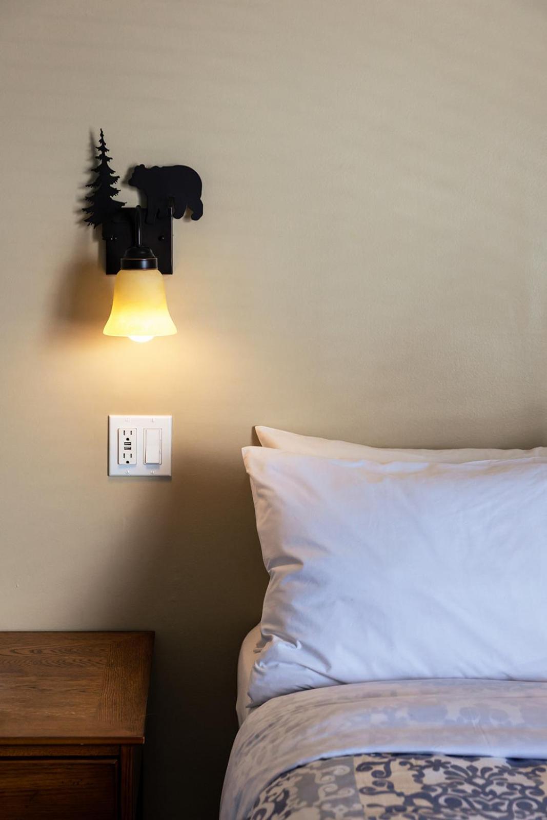 Premium Double Room with Two Double Beds and Mountain View photo 1