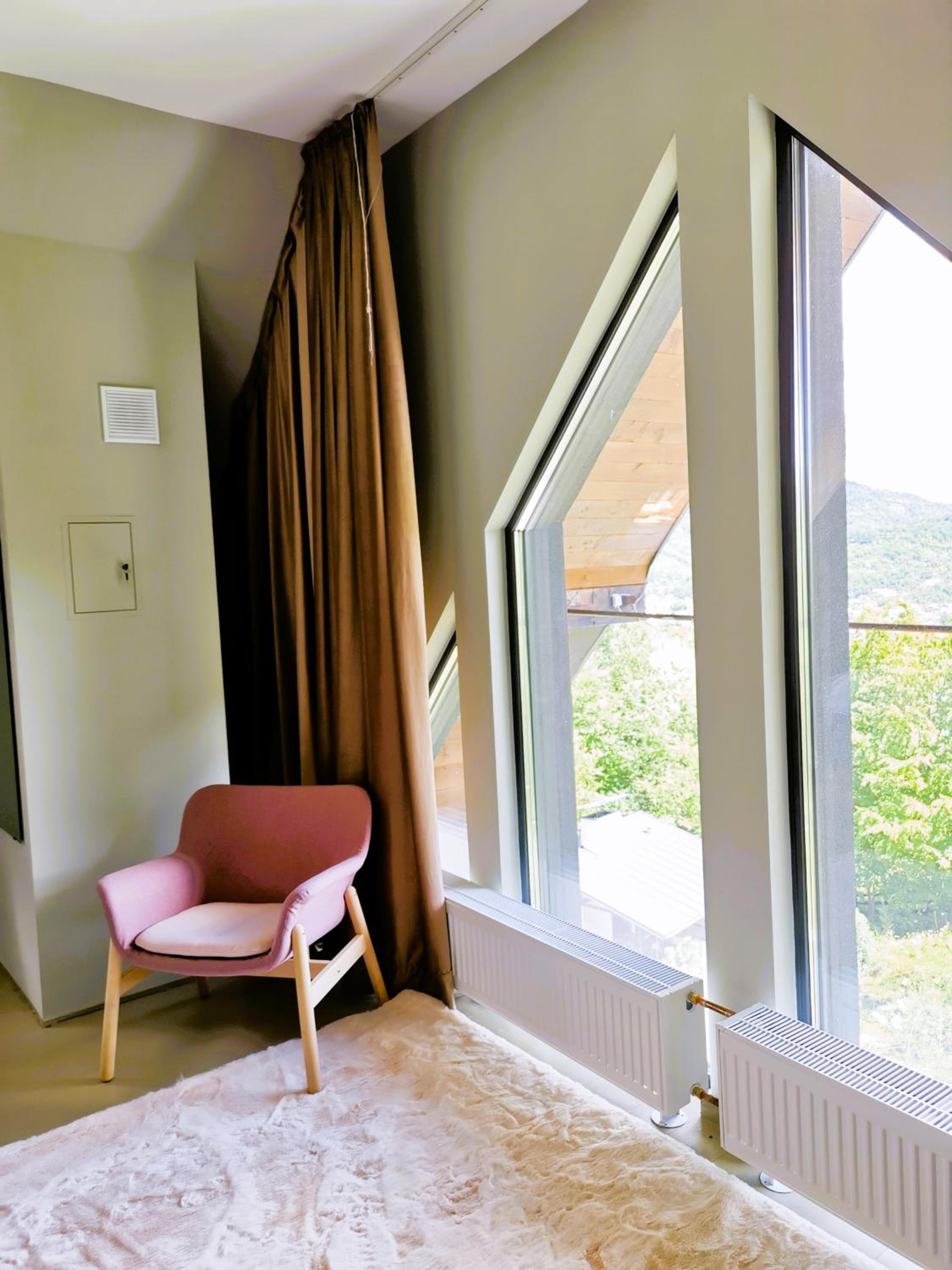 Studio with Mountain View photo 2