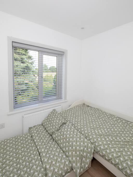 Two-Bedroom House photo 3