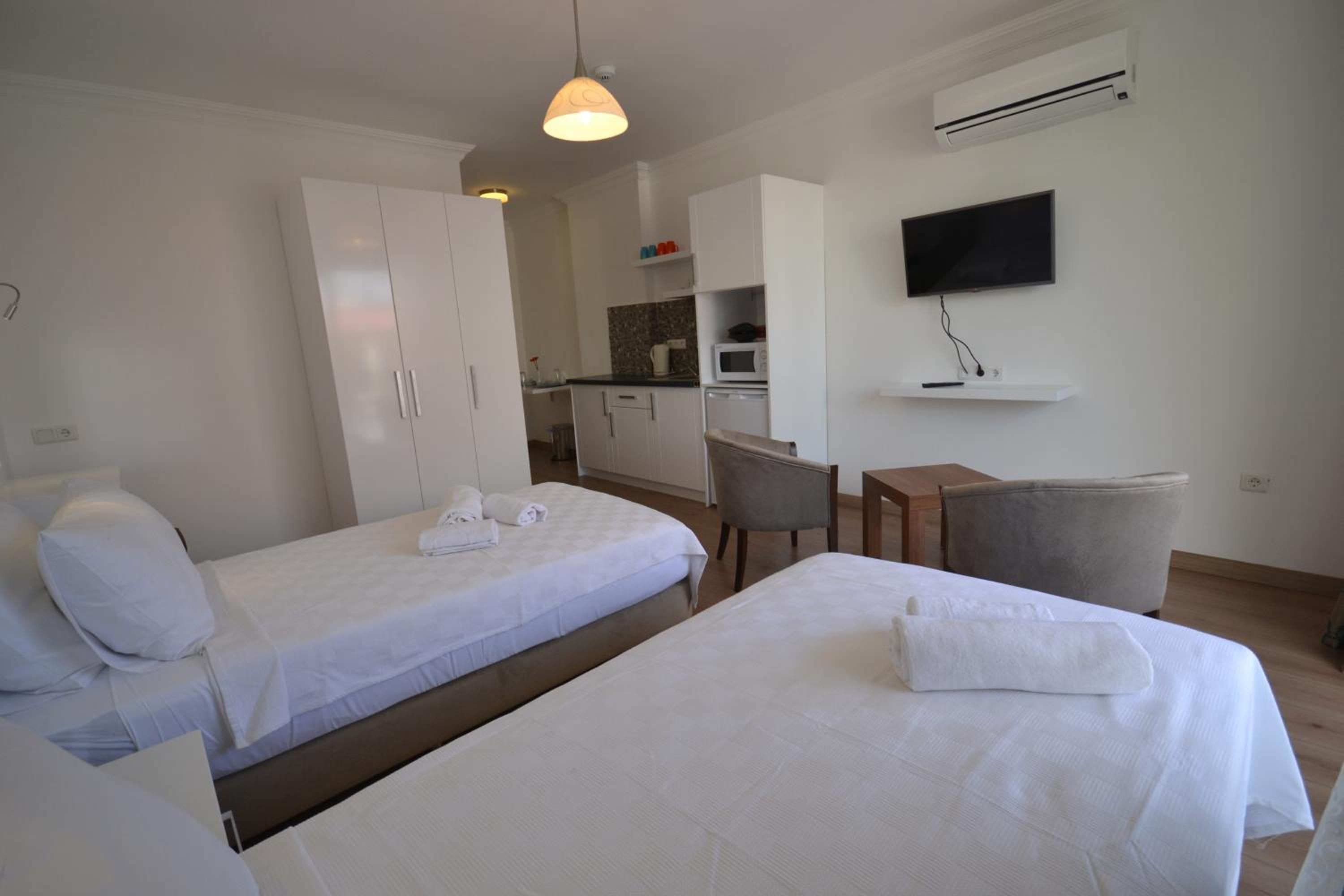 Deluxe Twin Room photo 3