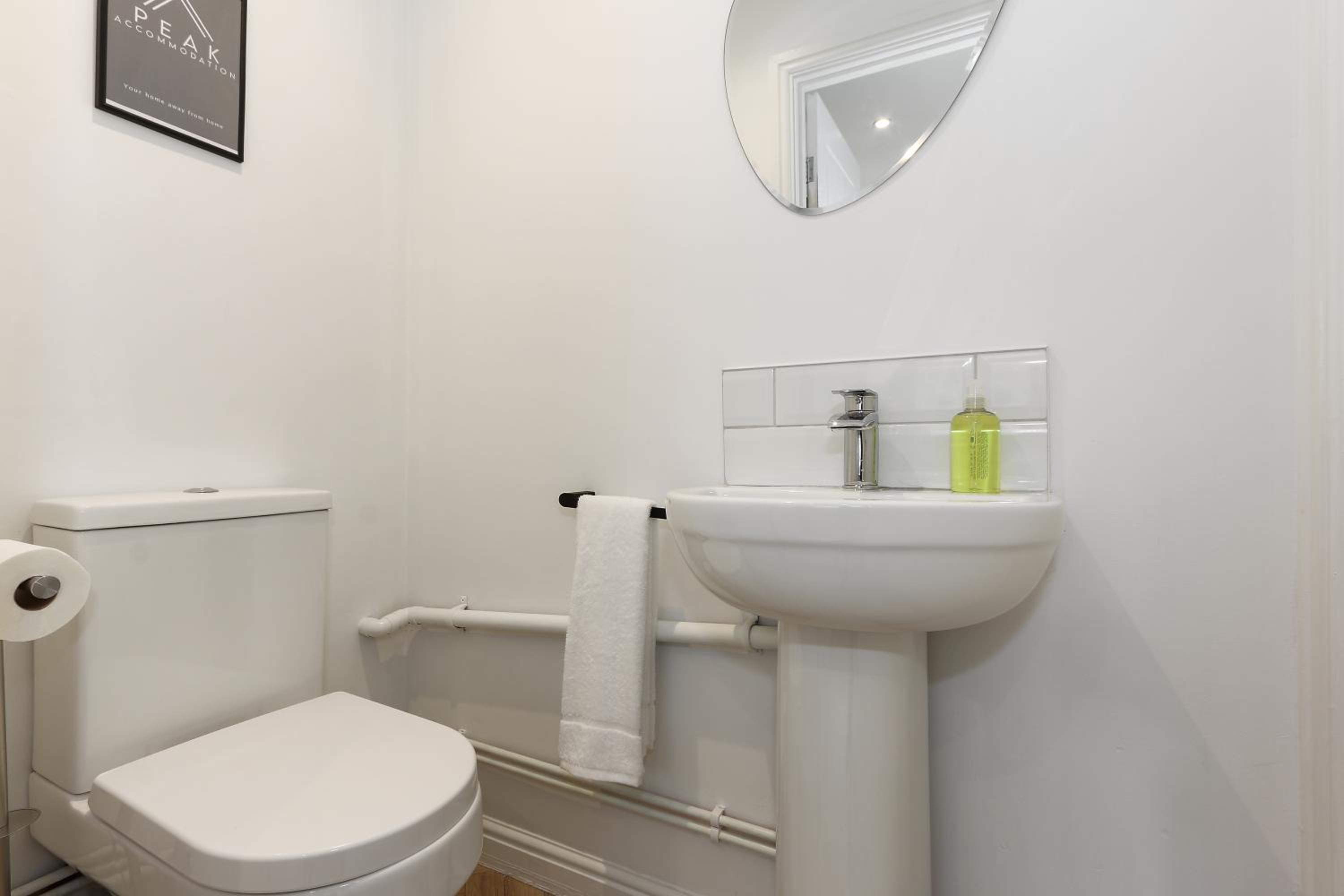 Three-Bedroom House photo 3
