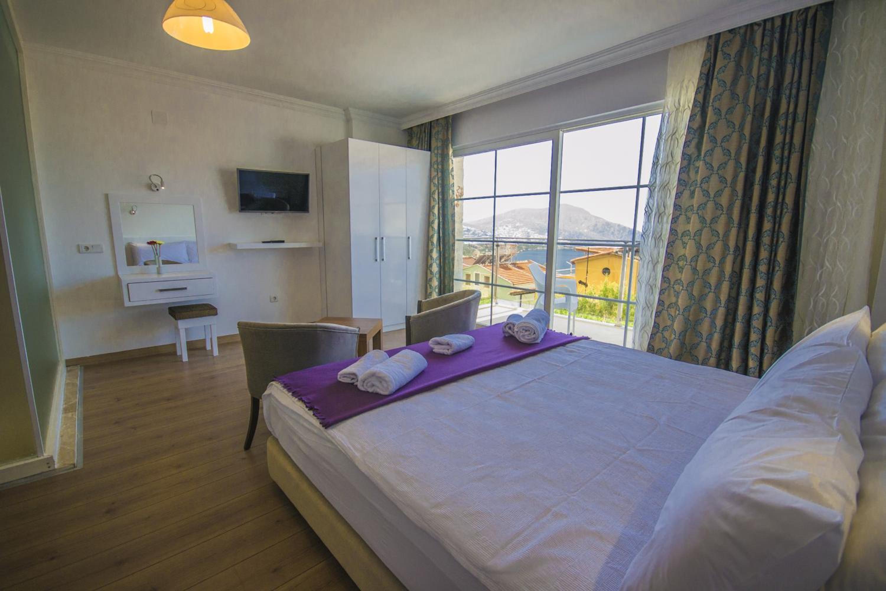 Deluxe Double Room photo 2