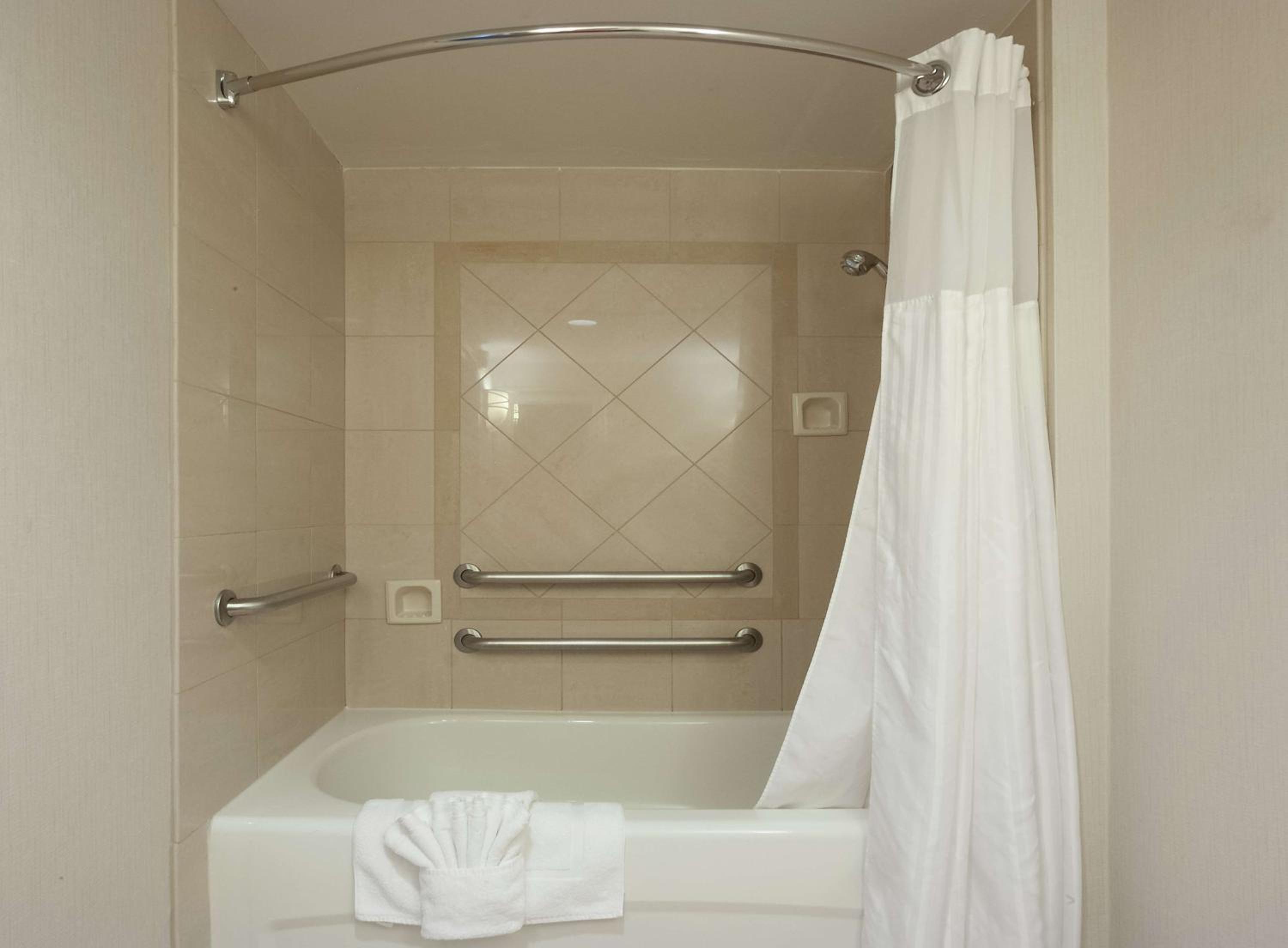 Queen Room with Two Queen Beds - Mobility Access
