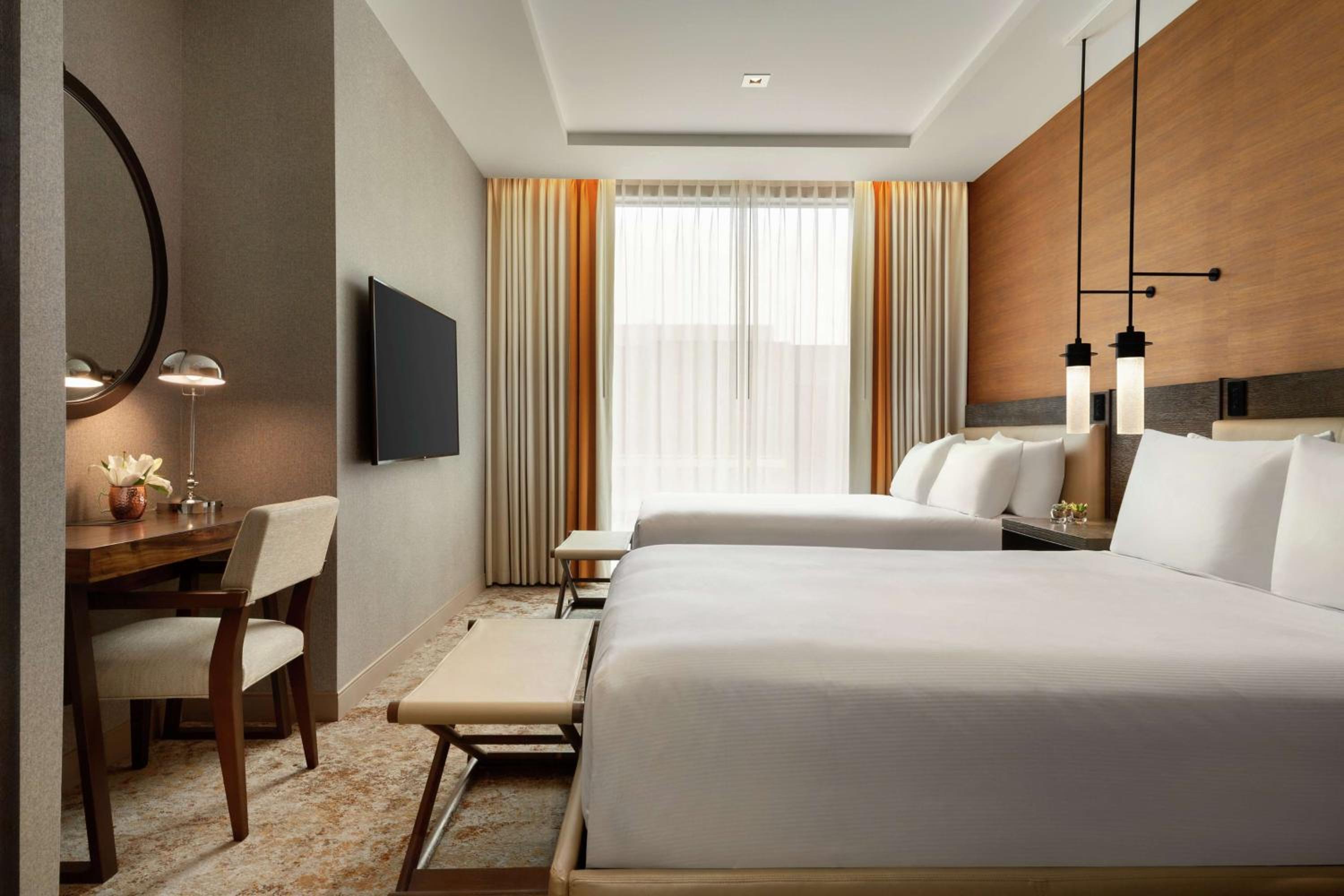 One-Bedroom Queen Suite with Two Queen Beds - Hearing Access - Photo 4