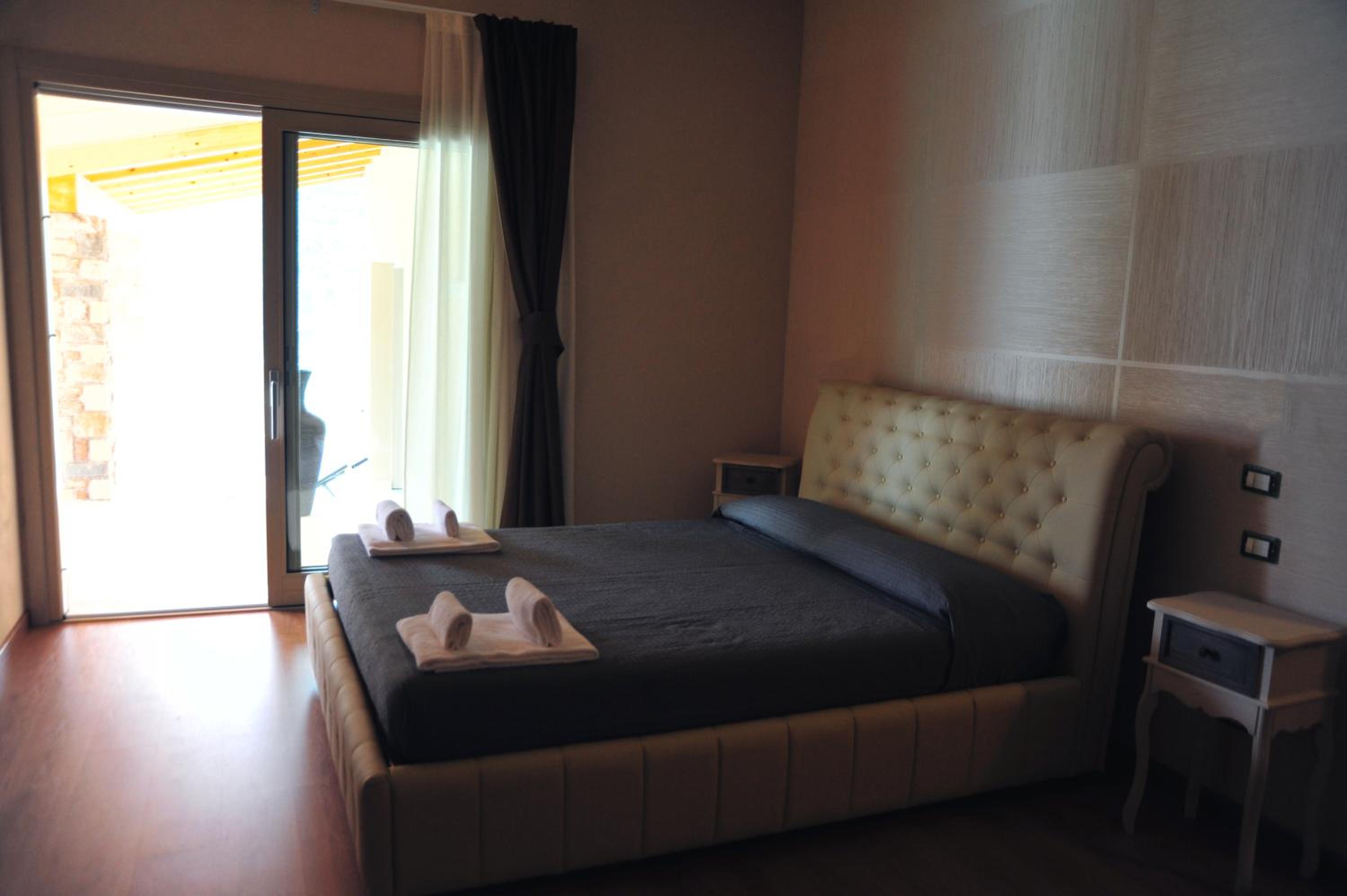 Double Room with Lake View