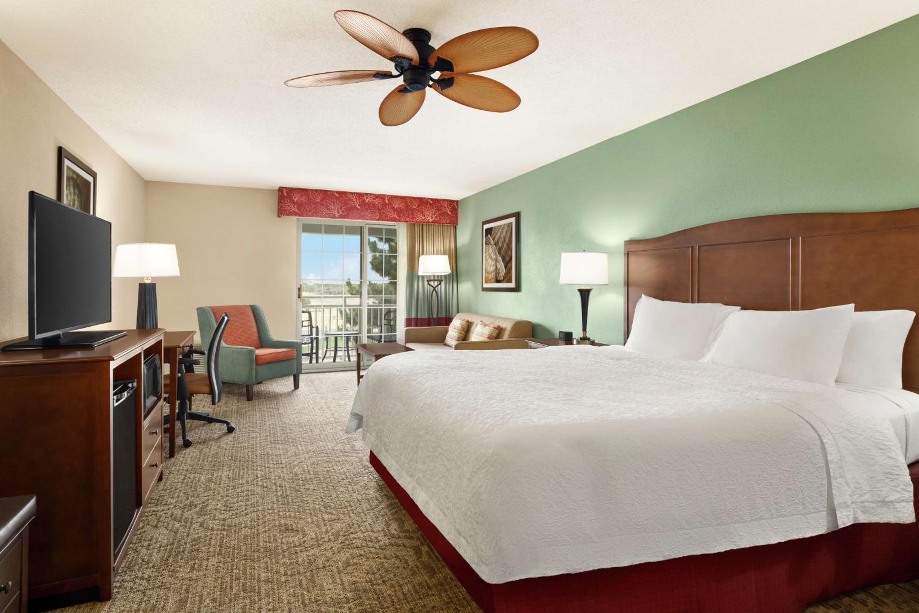 King Room with Partial Ocean View - Photo 6