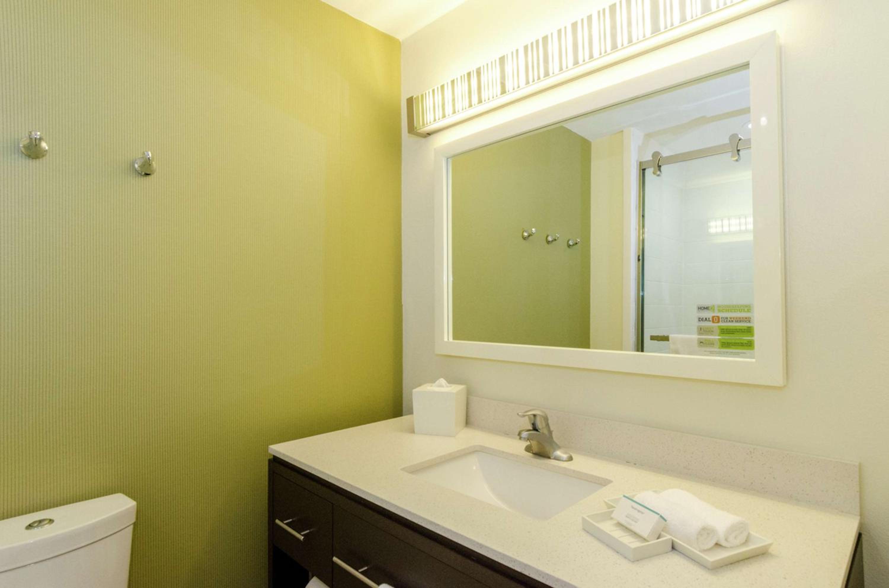 Queen Studio with Two Queen Beds - Non-Smoking