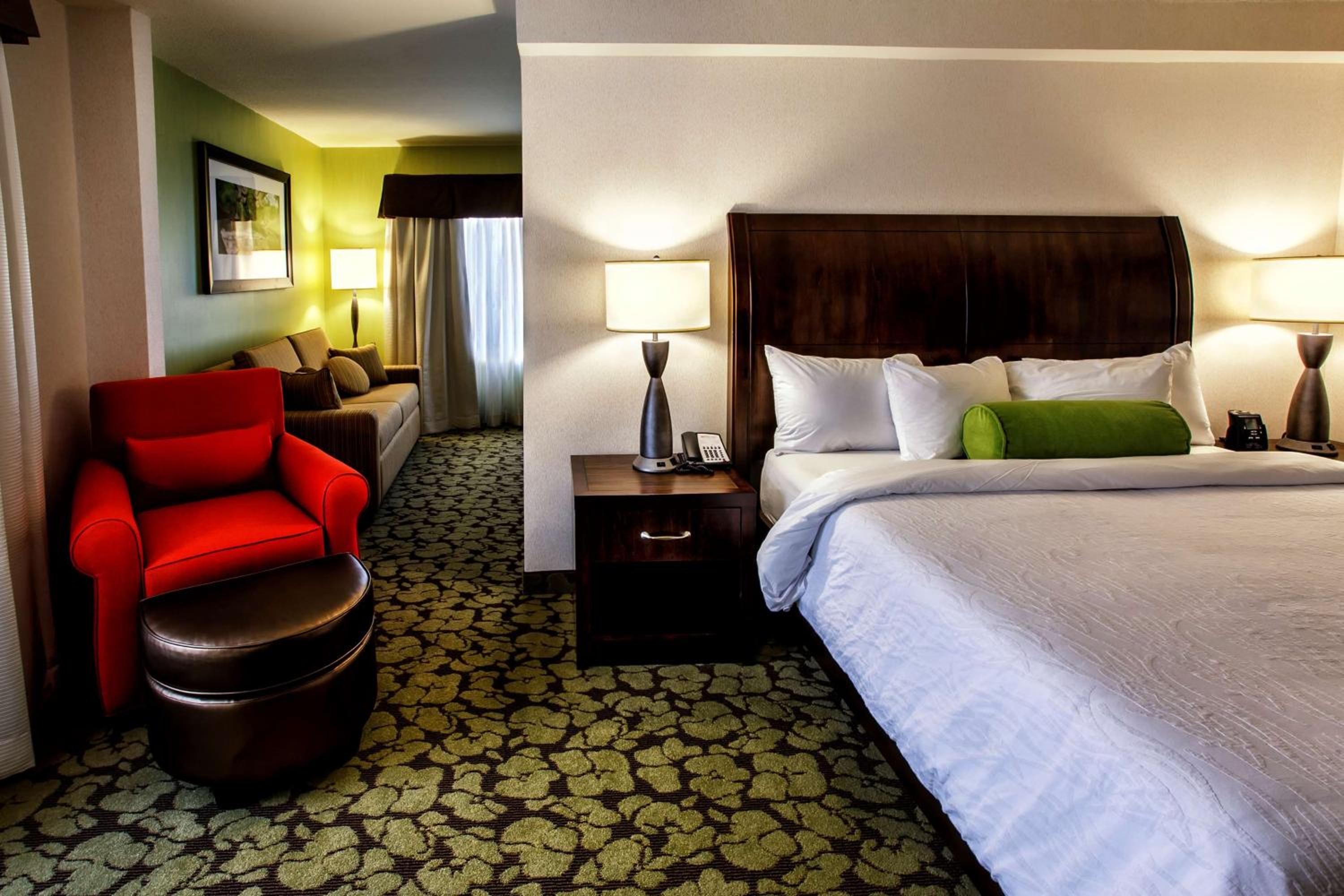 Deluxe King Room - Photo 1