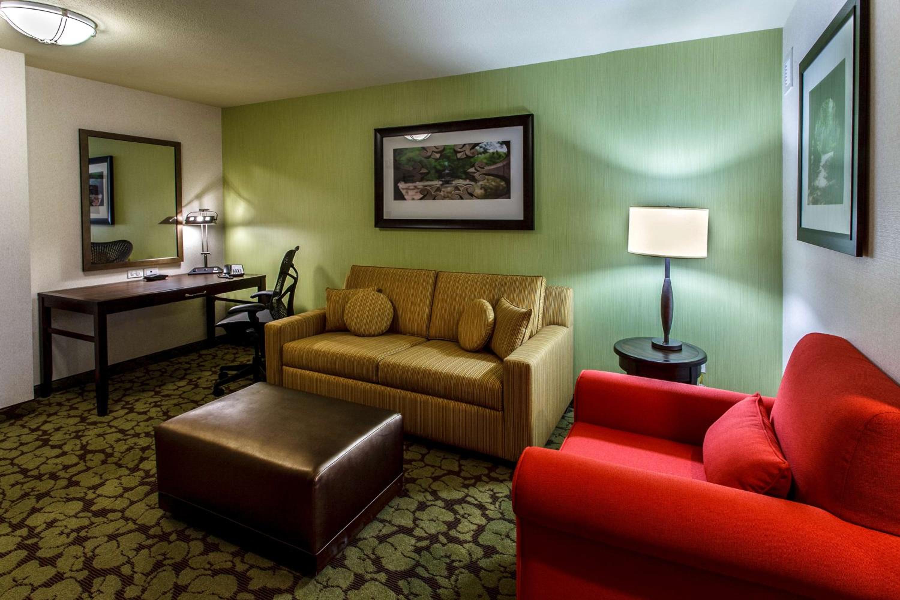 Junior King Suite - Photo 5