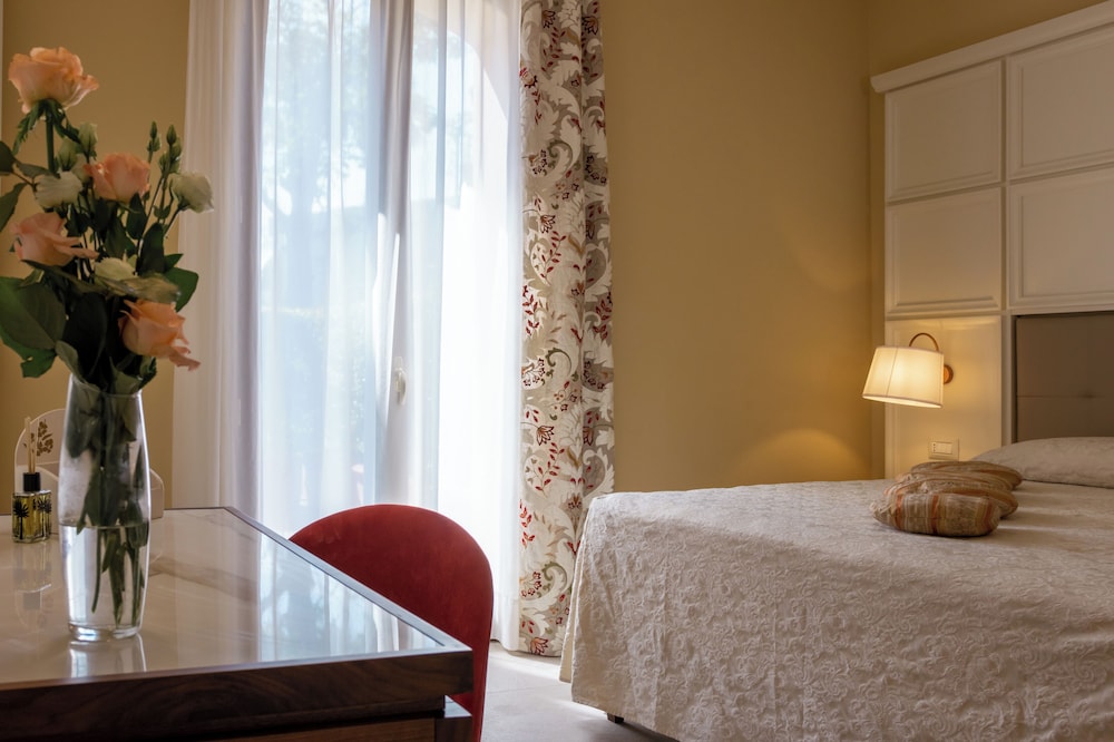 Classic Double or Twin Room