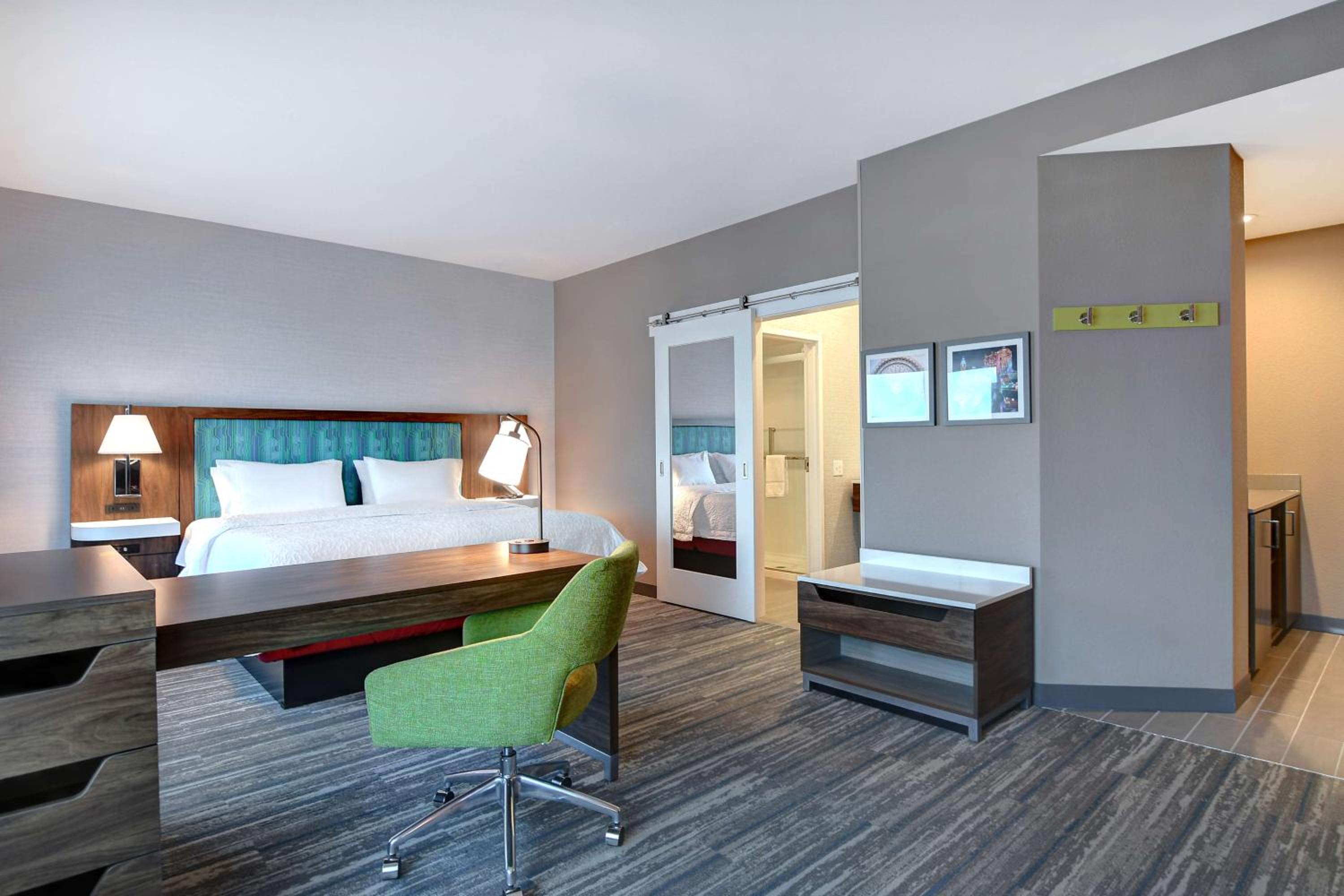 King Studio Suite - Non Smoking - Photo 3
