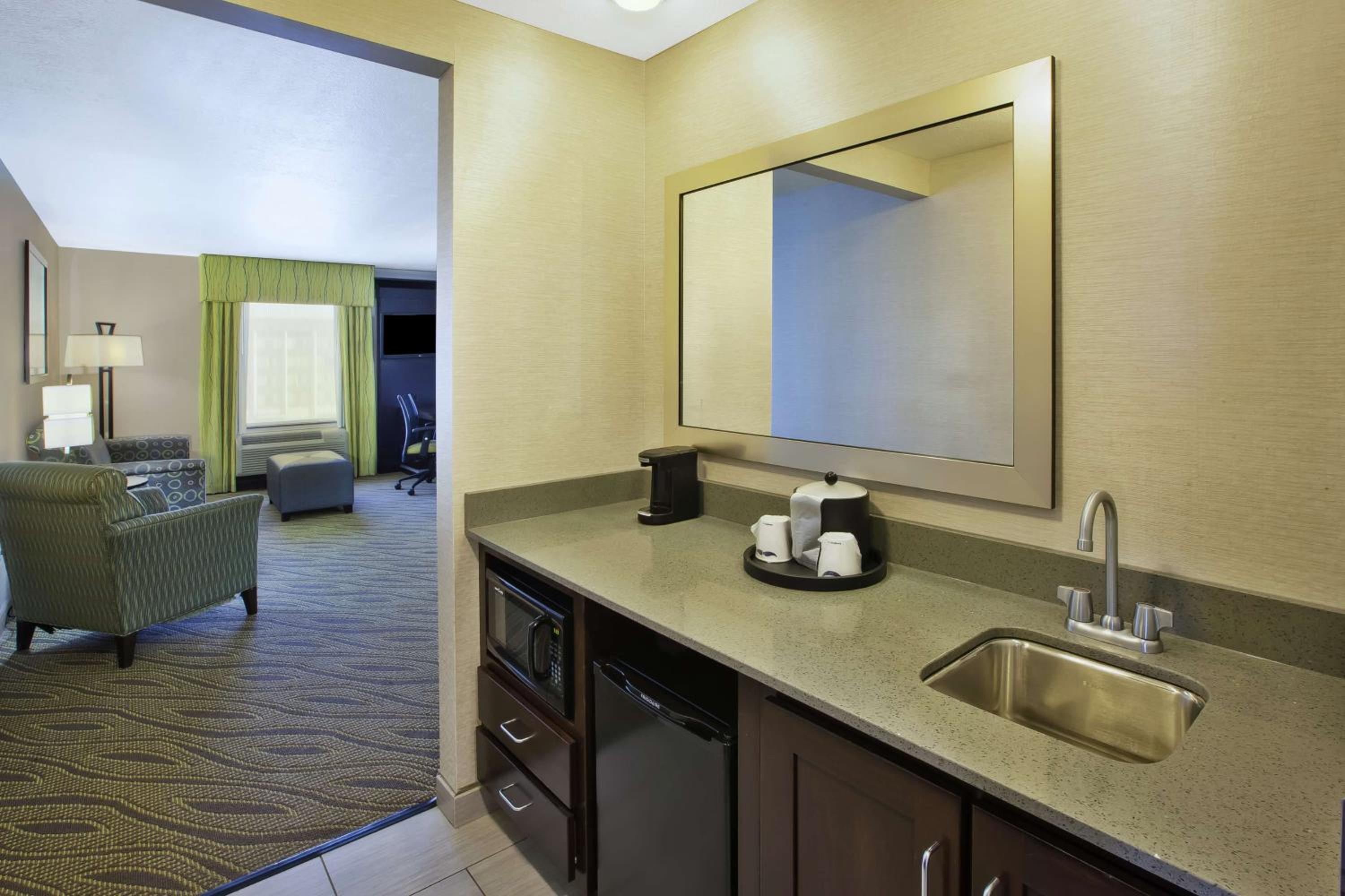 Hampton Inn & Suites - Elyria