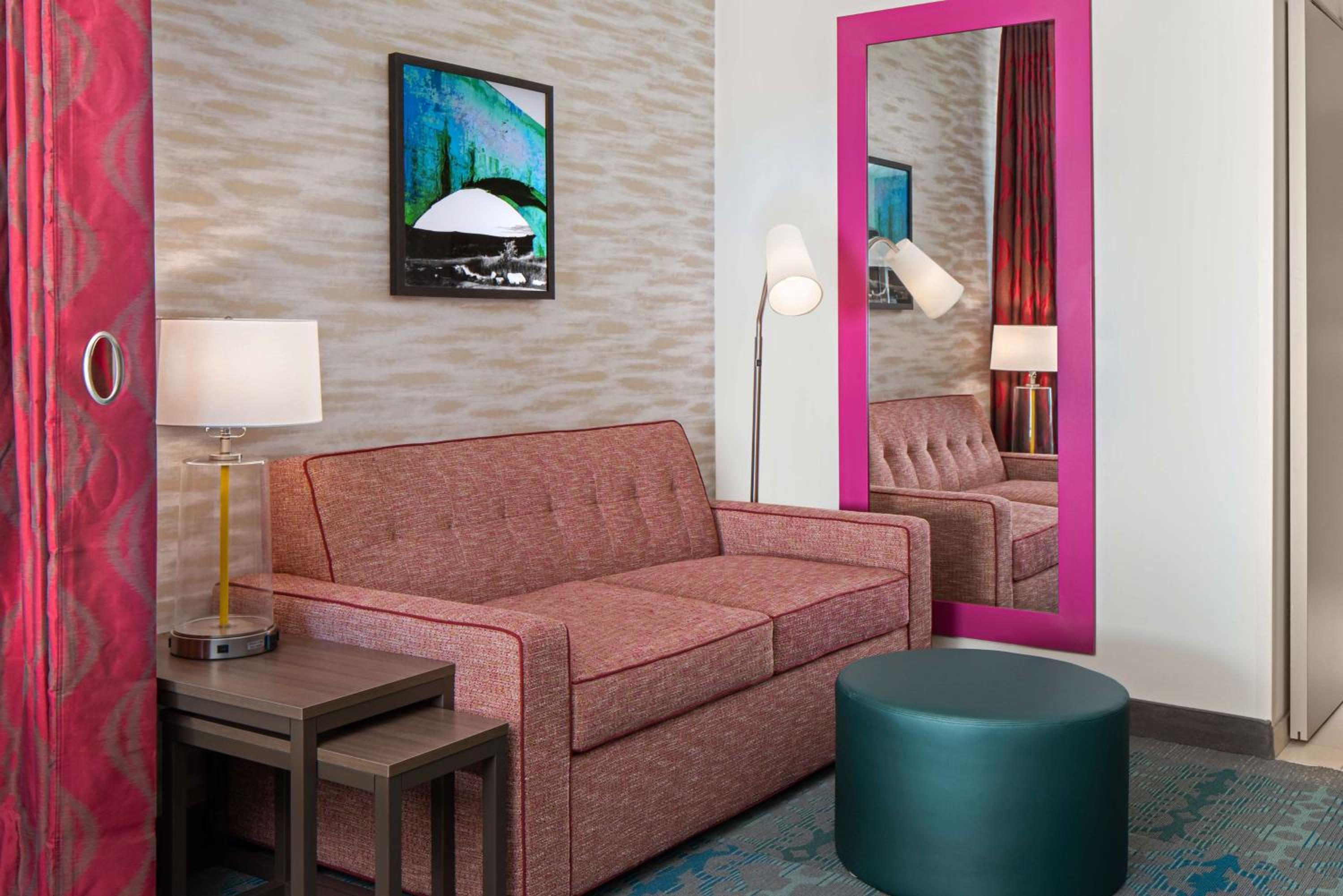 King Studio Suite - Non-Smoking - Photo 4