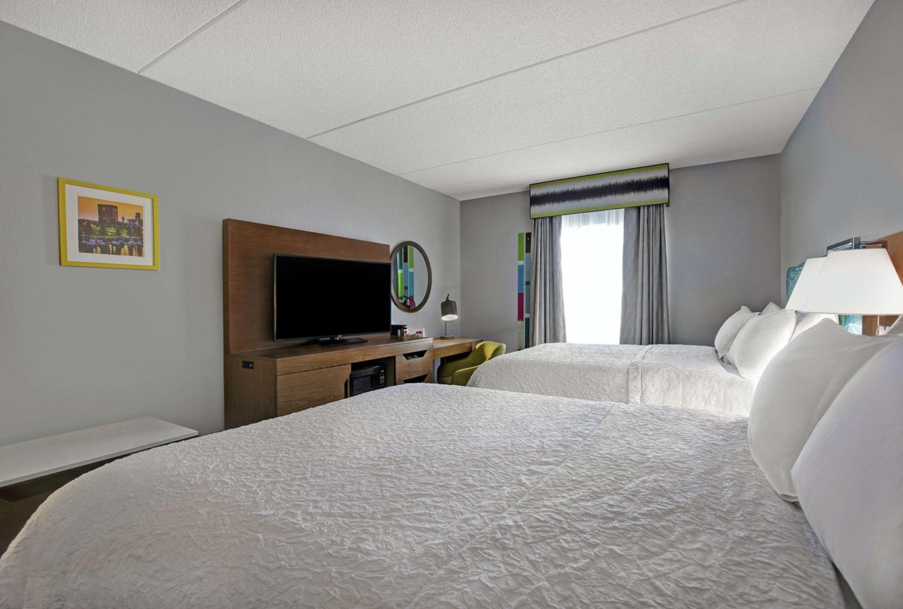 Room with Two Queen Beds - Non-Smoking - Photo 1