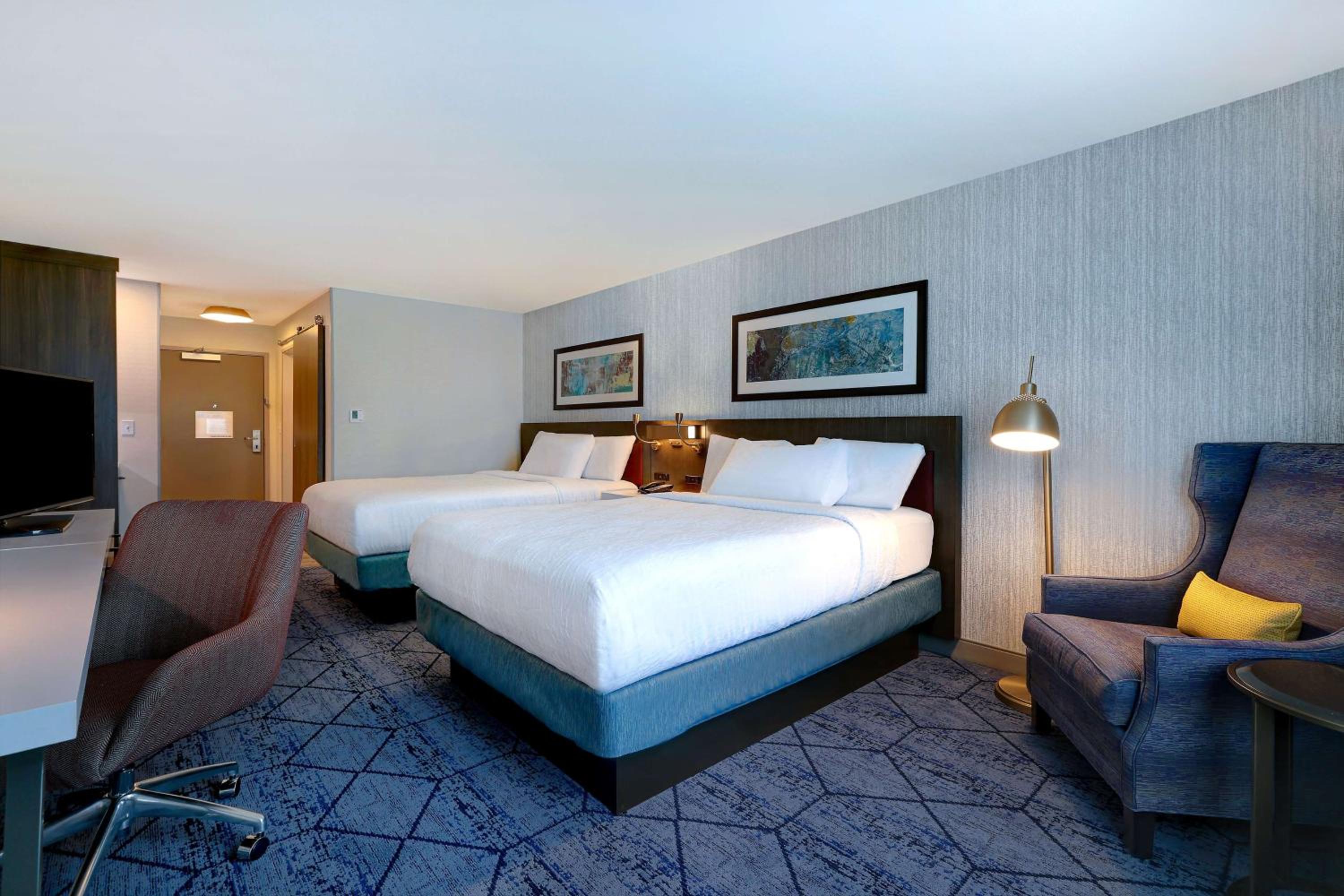 Queen Room with Two Queen Beds - Hearing Access - Photo 4