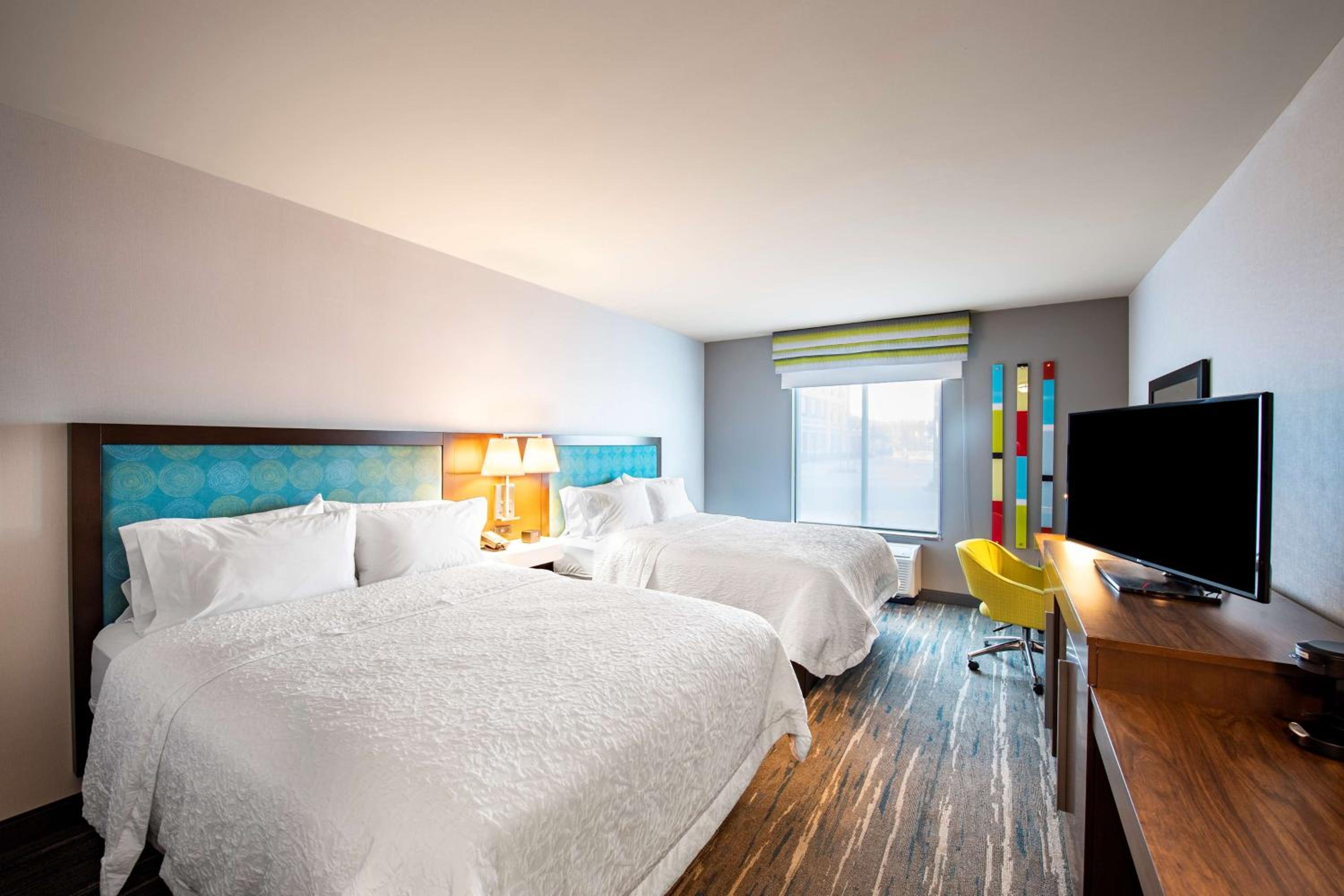 Queen Room with Two Queen Beds - Photo 1