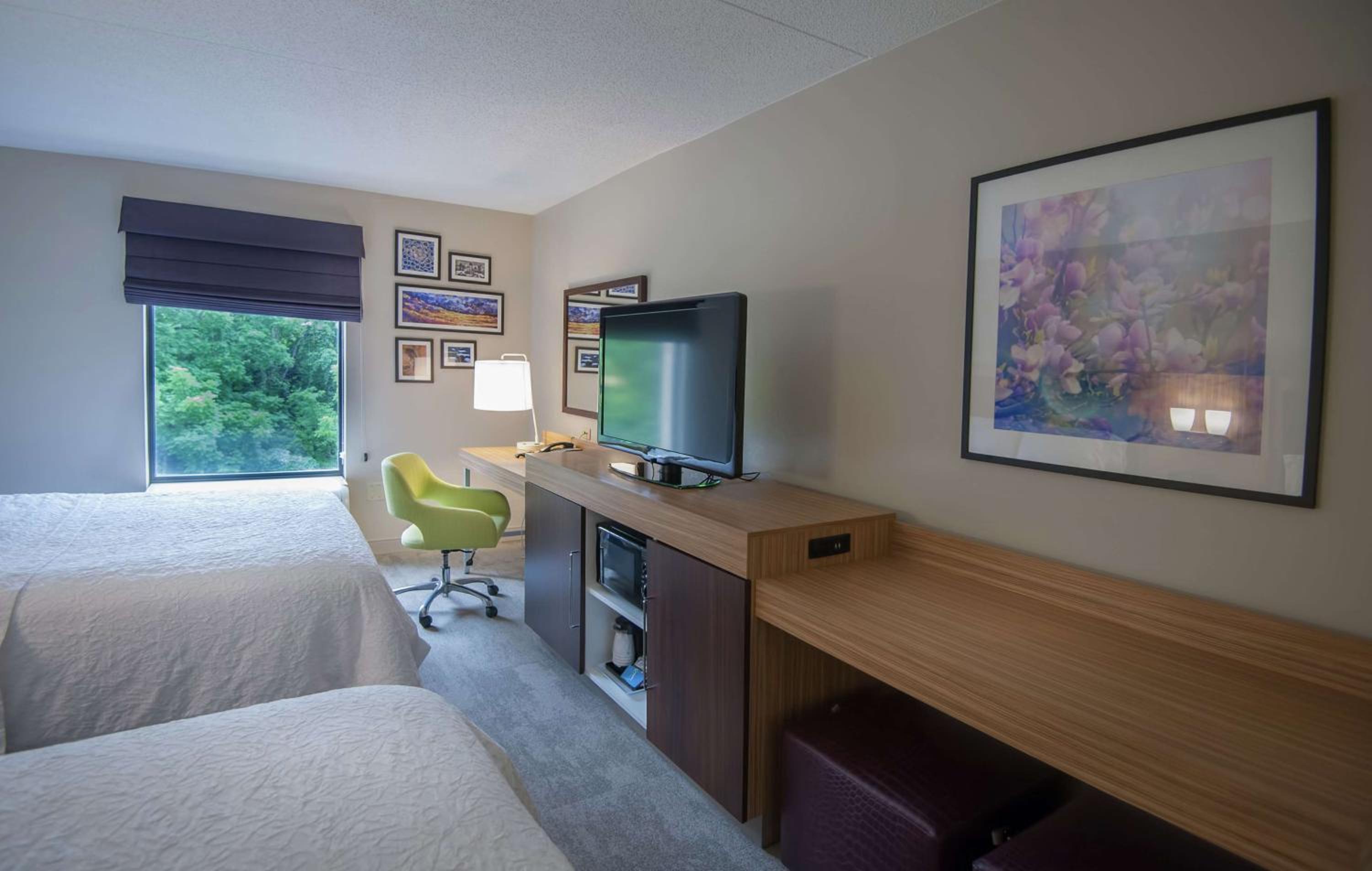 Queen Room with Two Queen Beds - Photo 1