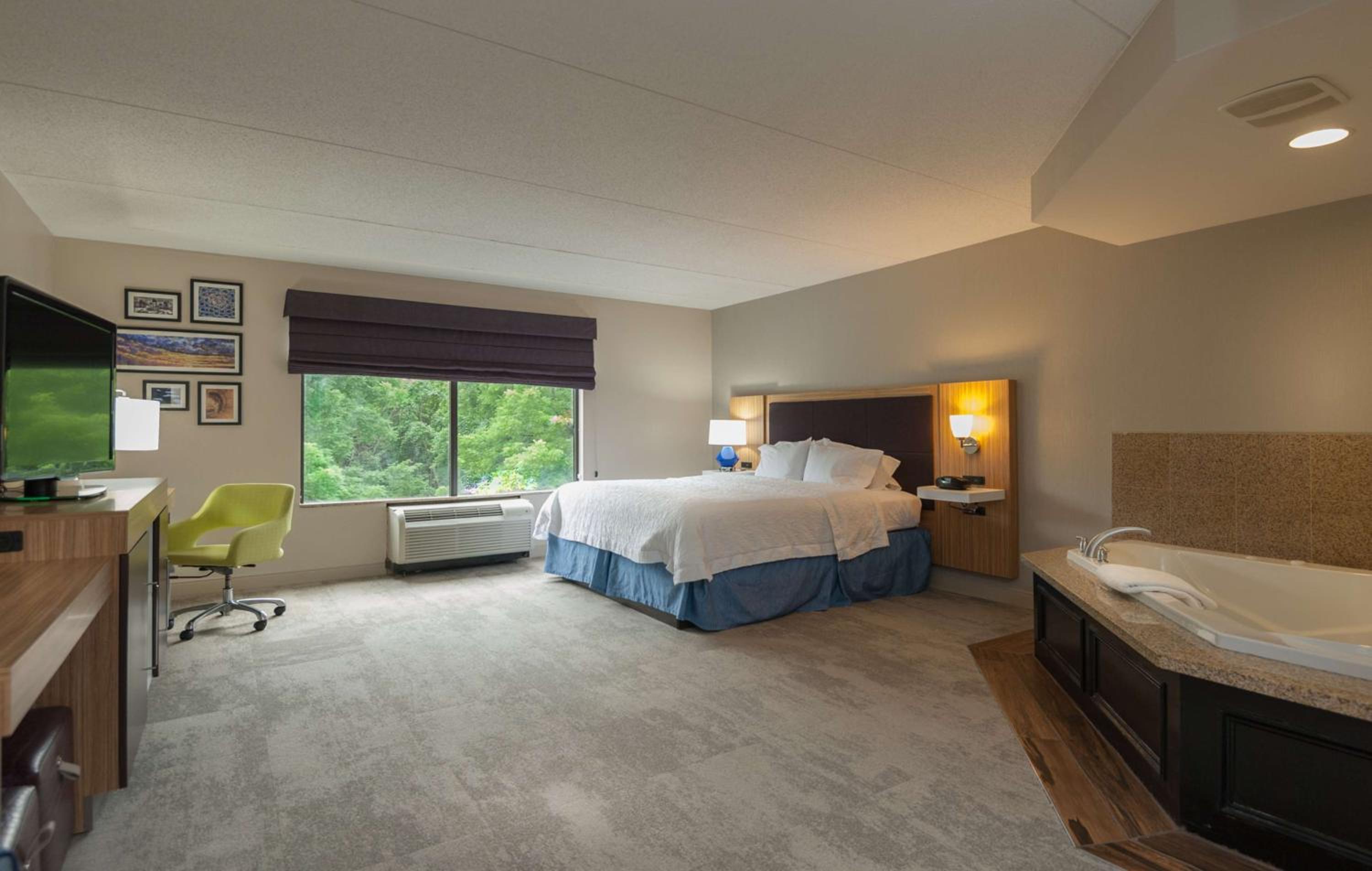 King Room With Spa Bath - Photo 1