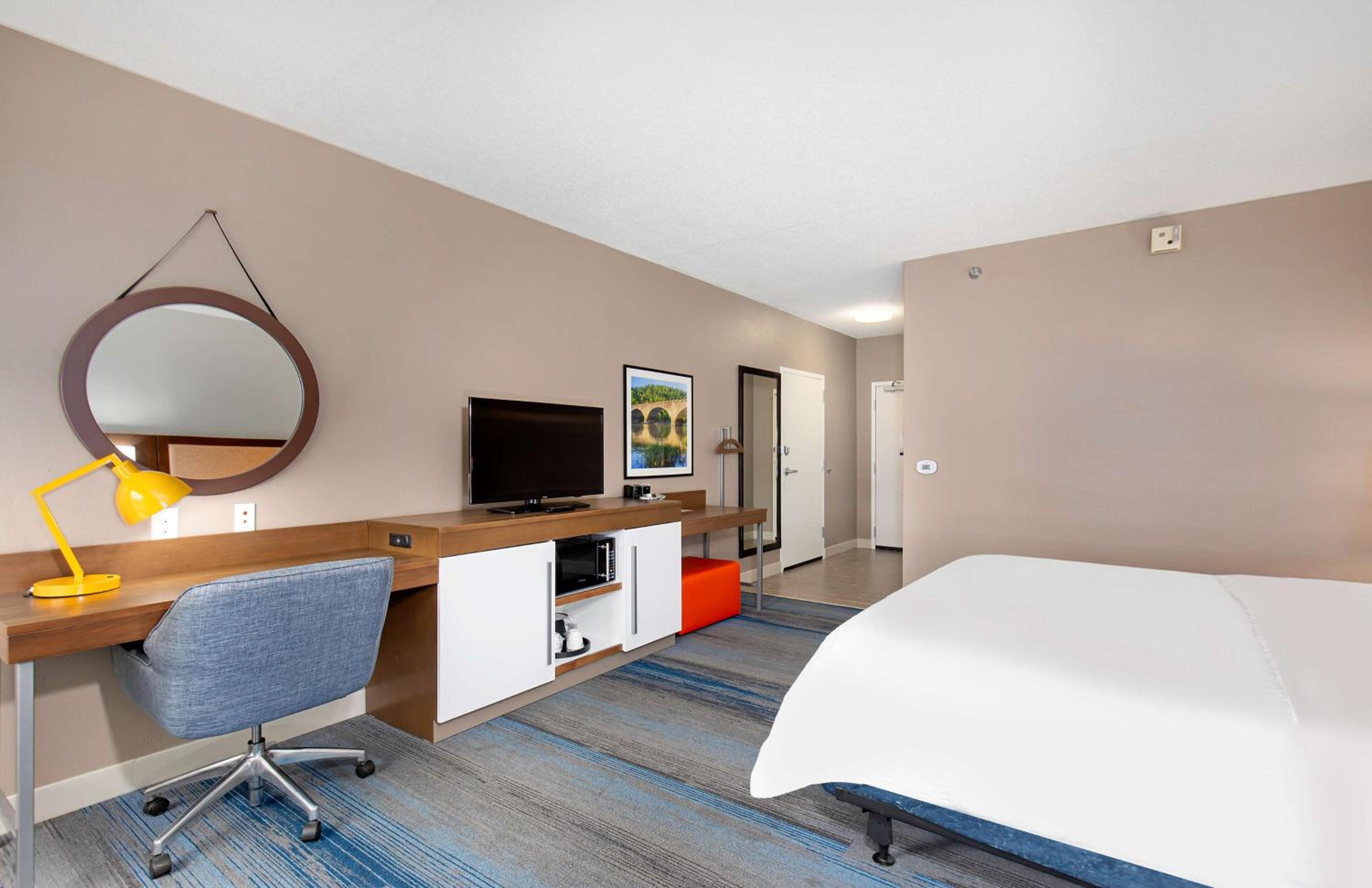 King Room - Mobility Access/Non-Smoking photo 1