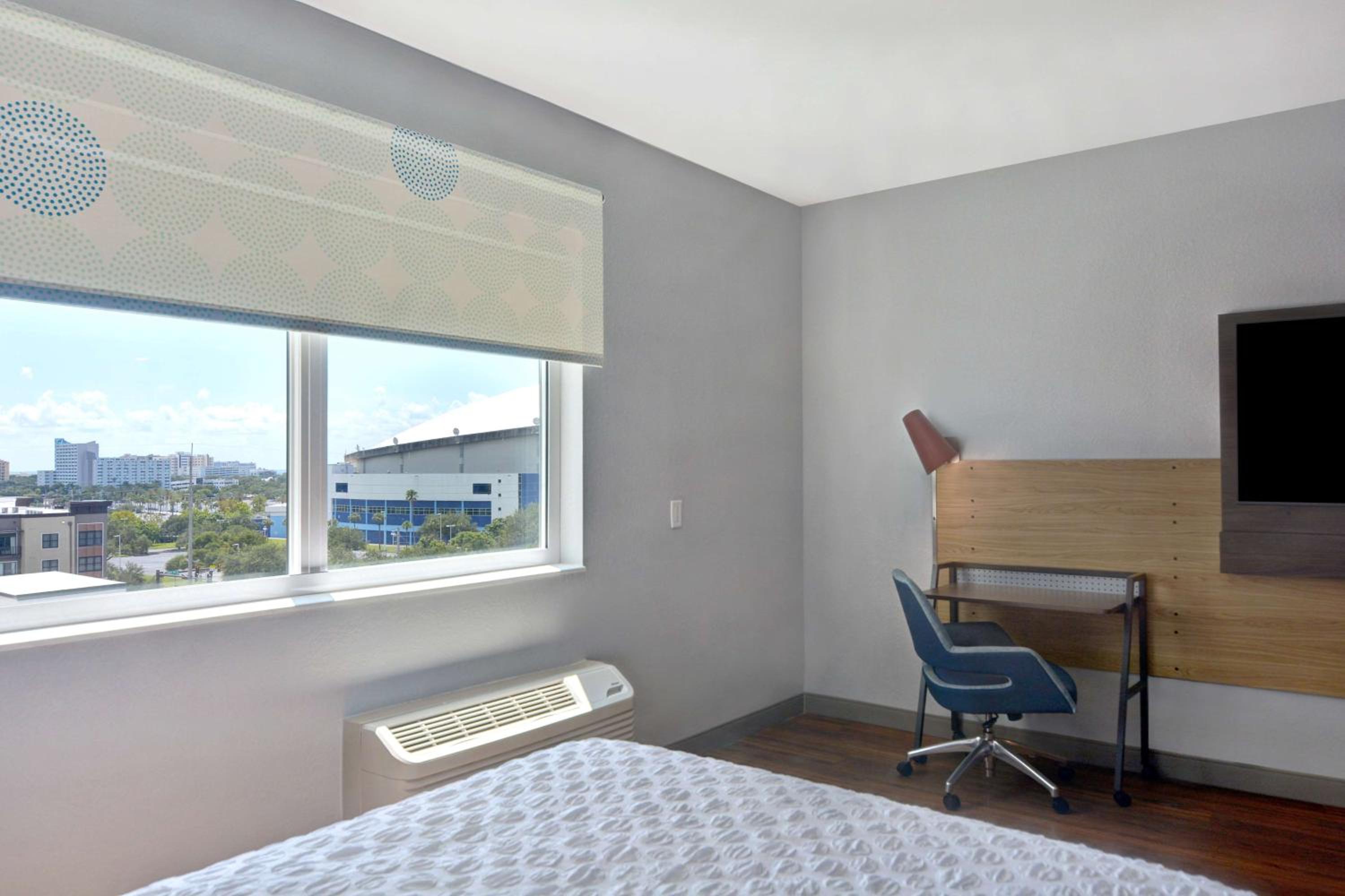 Queen Room with Two Queen Beds - Mobility Access - Photo 7